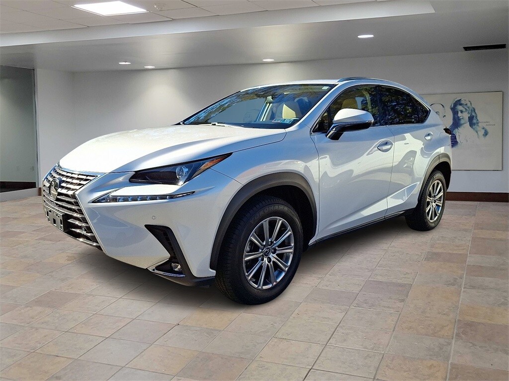 2021 Lexus NX 300 photo 3
