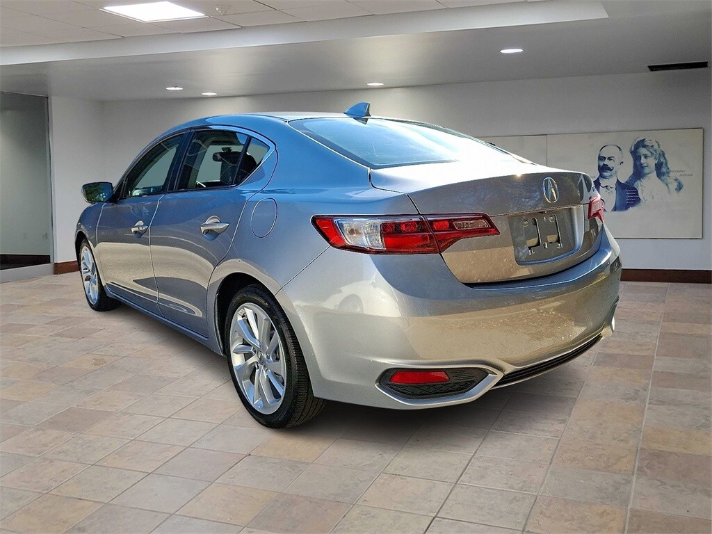 2018 Acura ILX Premium photo 4