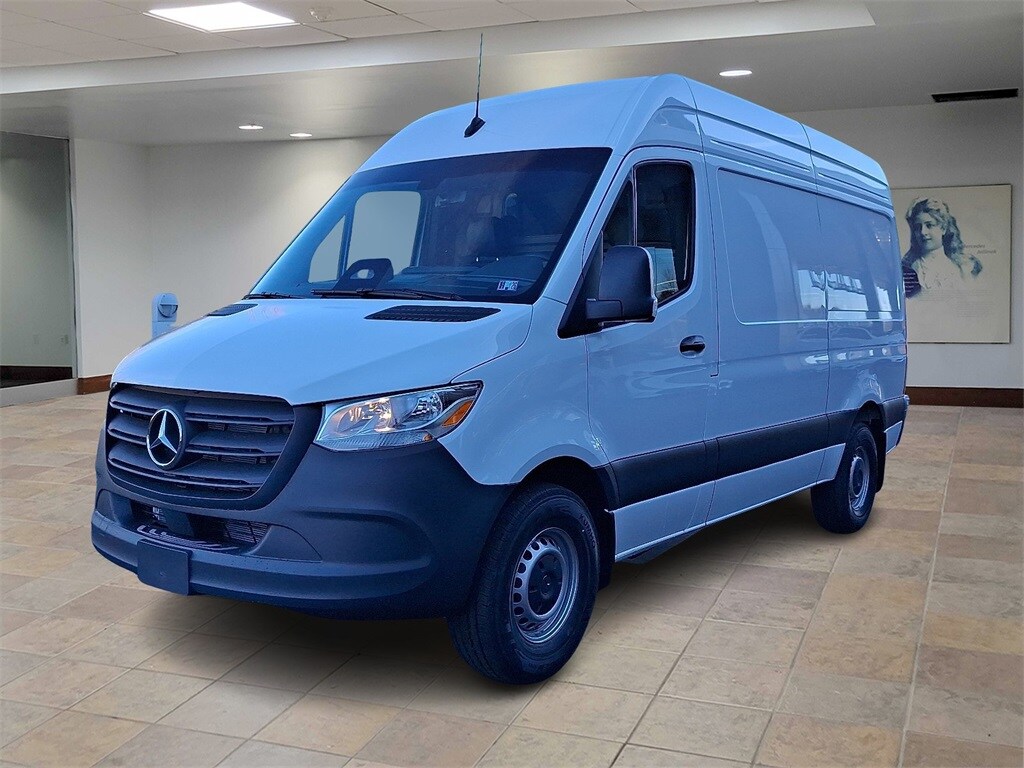 New 2026 Mercedes-Benz Sprinter 2500 Standard Roof 4-Cyl Diesel