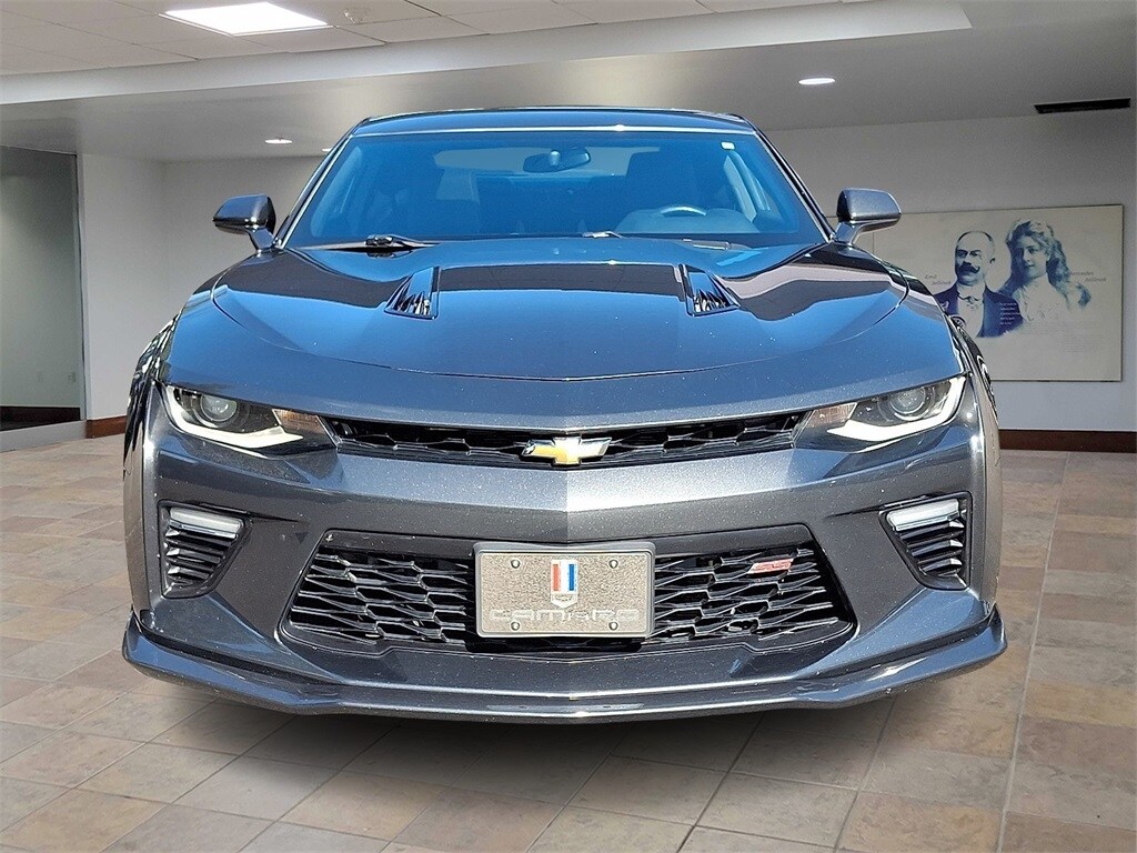 2018 Chevrolet Camaro SS Coupe photo 2