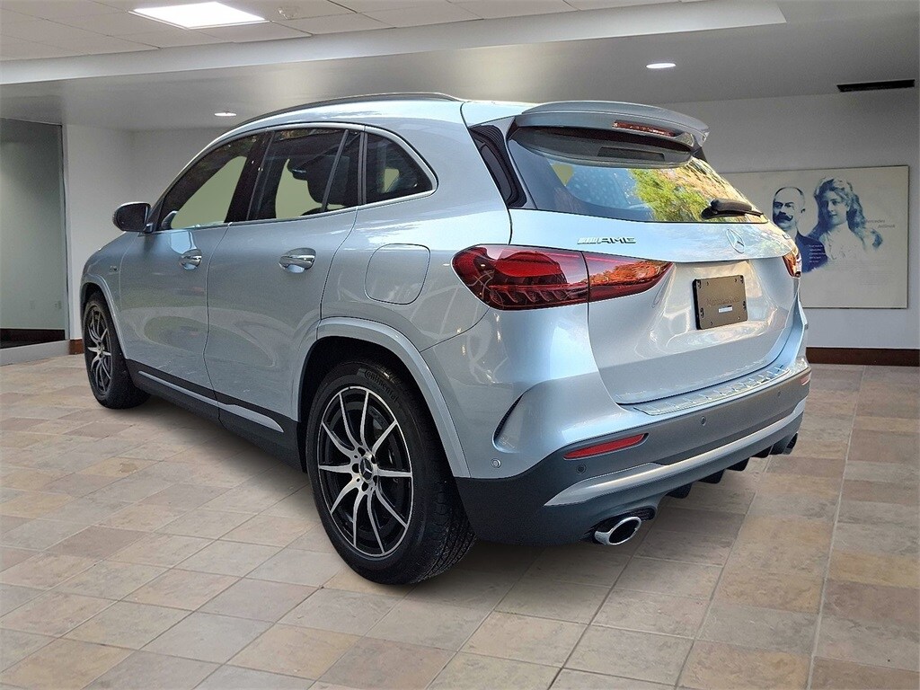 2025 Mercedes Benz GLA AMG 35 4MATIC photo 2