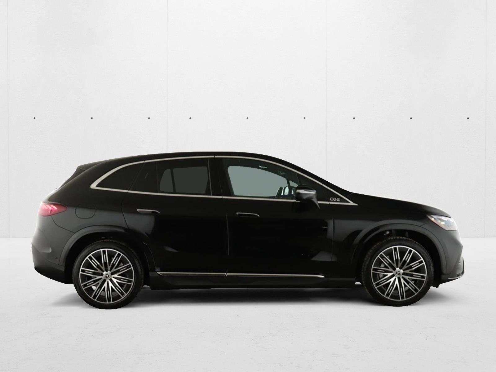 2025 Mercedes Benz 350 4MATIC photo 3