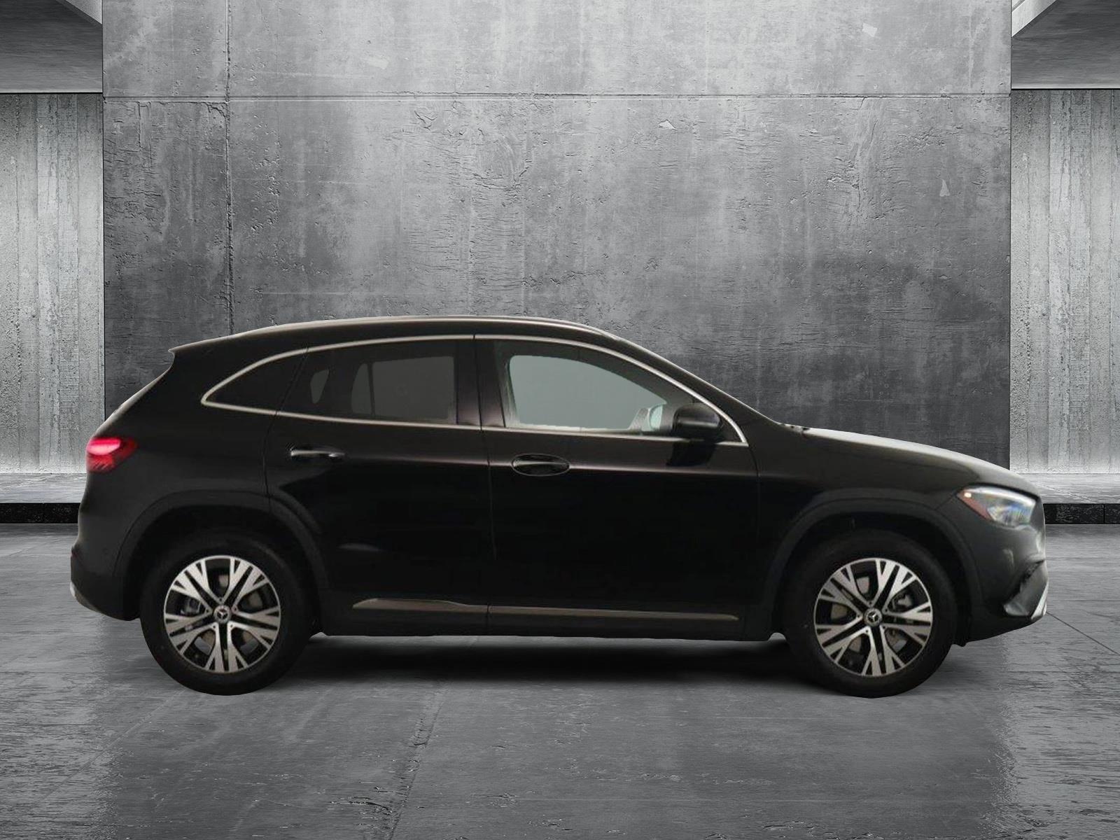 2025 Mercedes Benz GLA 250 4MATIC photo 4