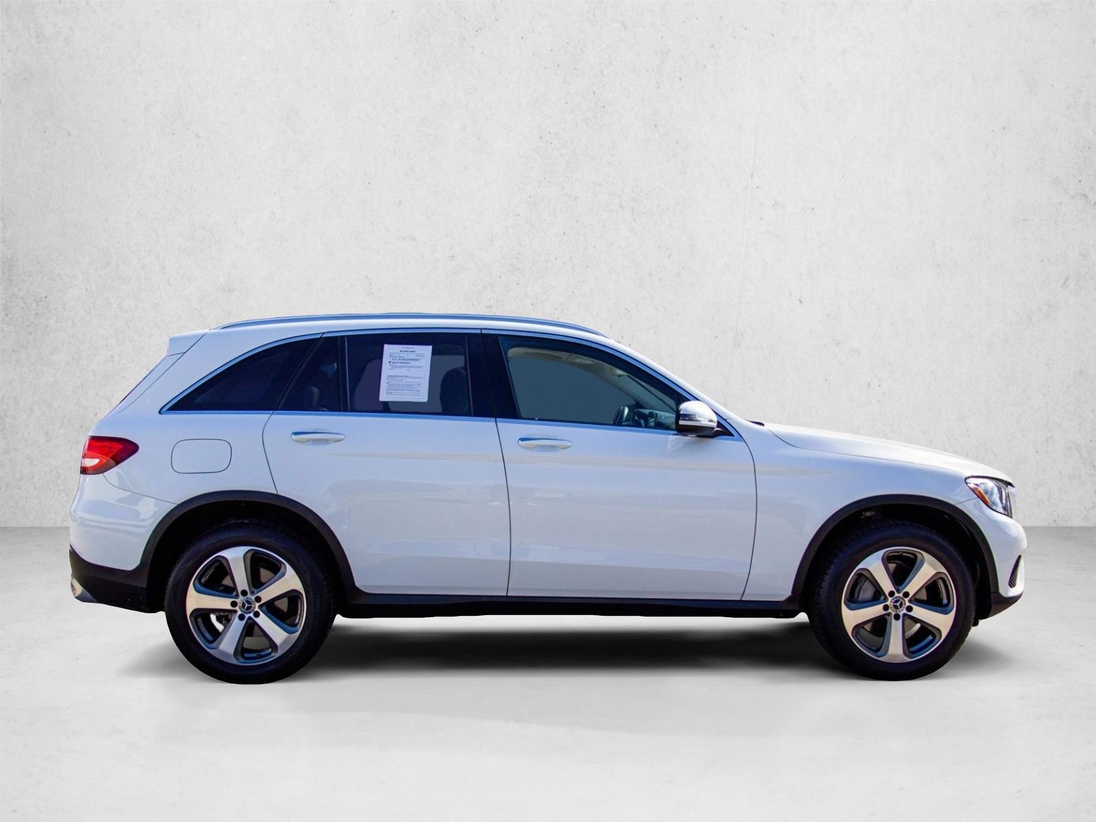 2018 Mercedes Benz GLC 300 4MATIC photo 4