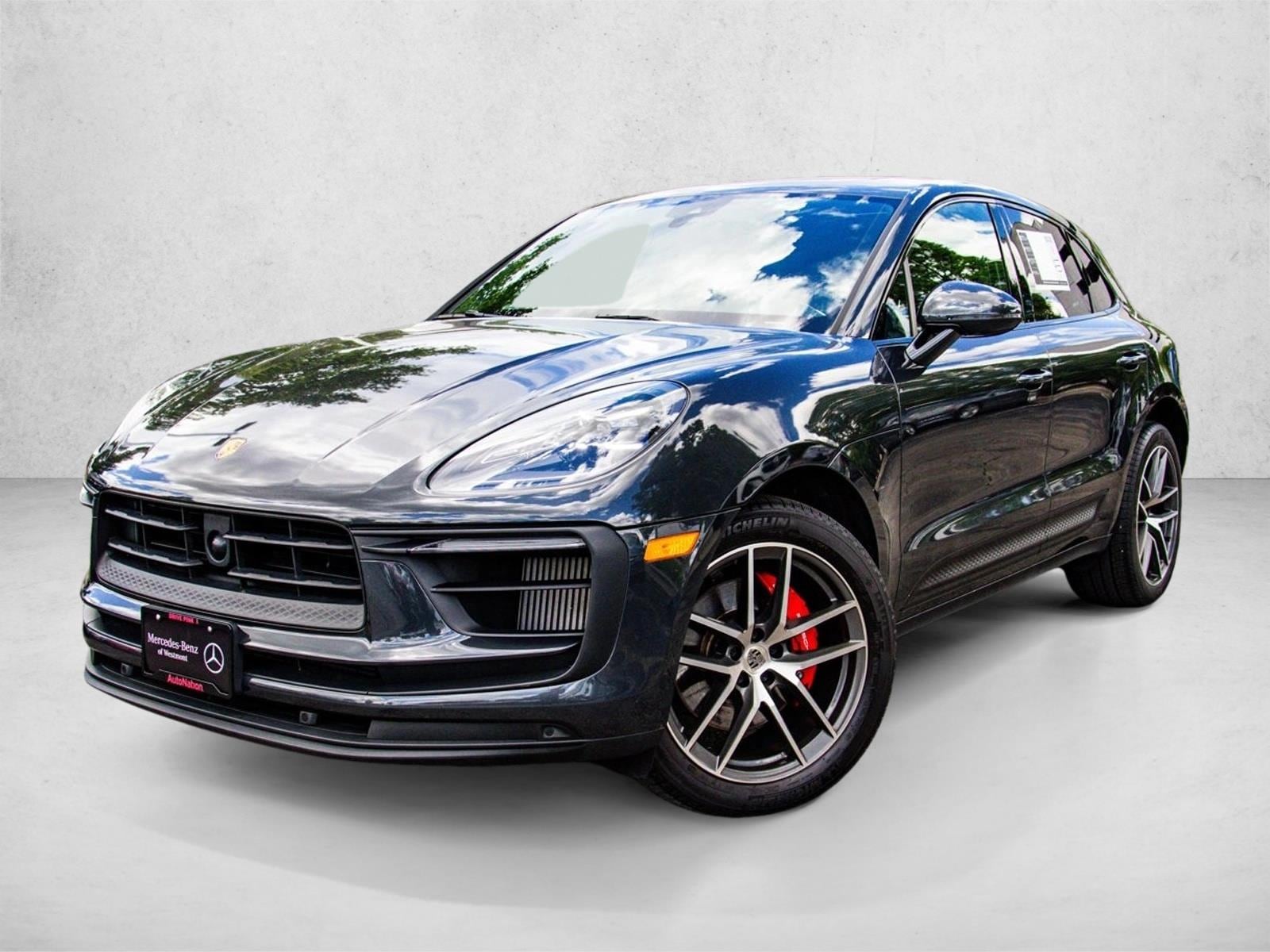 2022 Porsche Macan S's photo