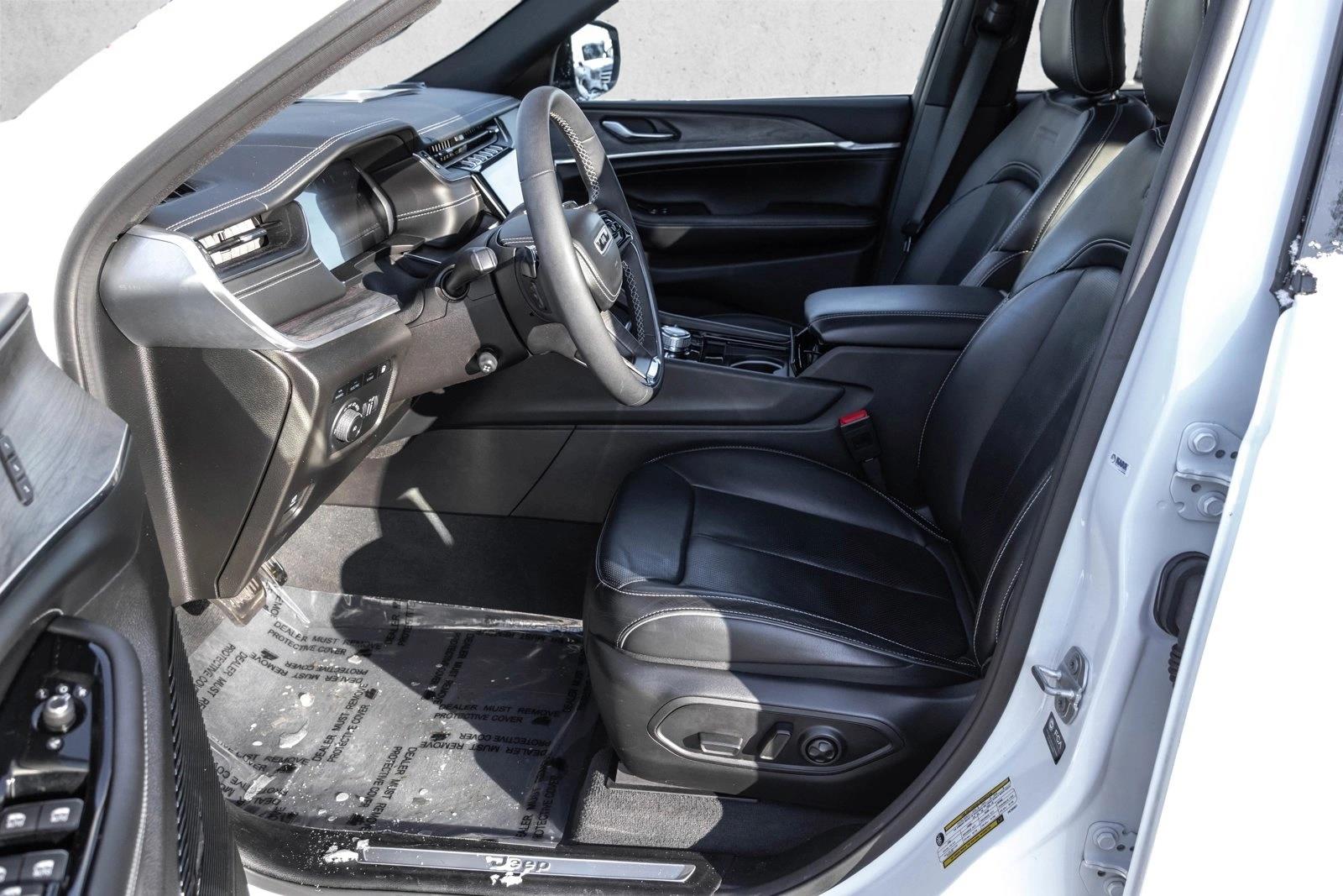 2023 JEEP GRAND CHEROKEE - Image 12