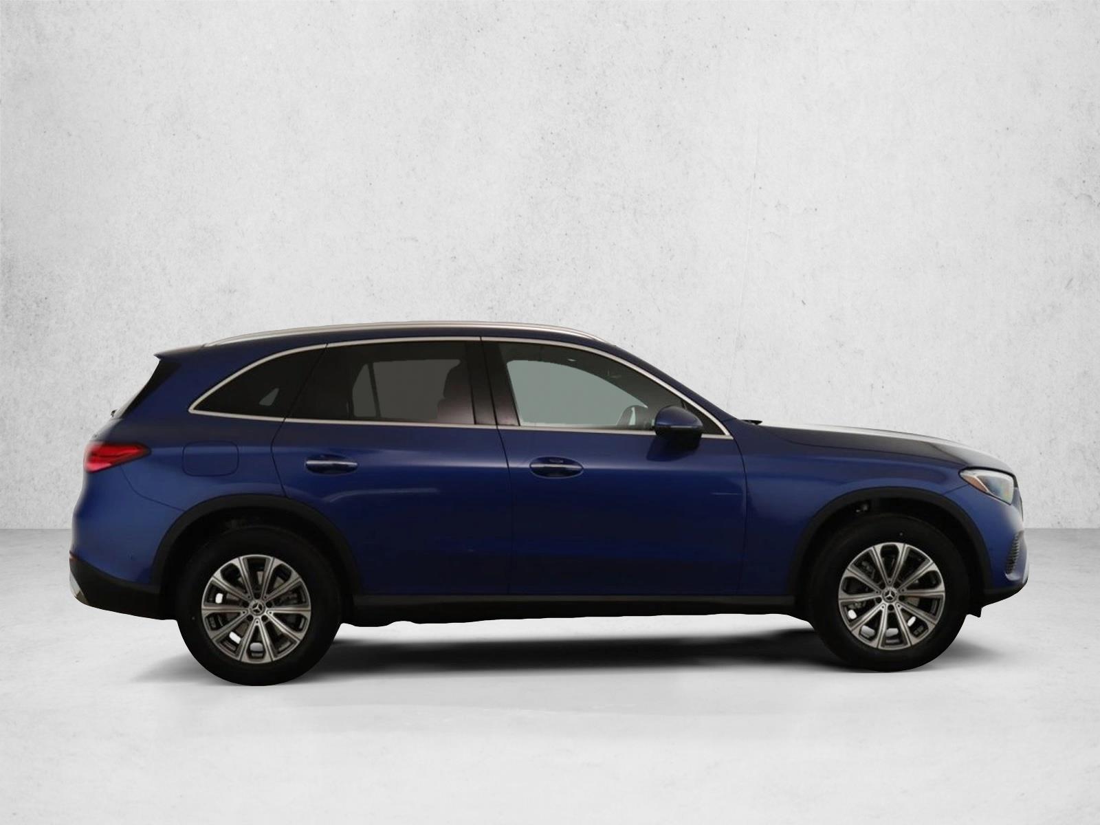 2025 Mercedes Benz GLC 300 4MATIC photo 4