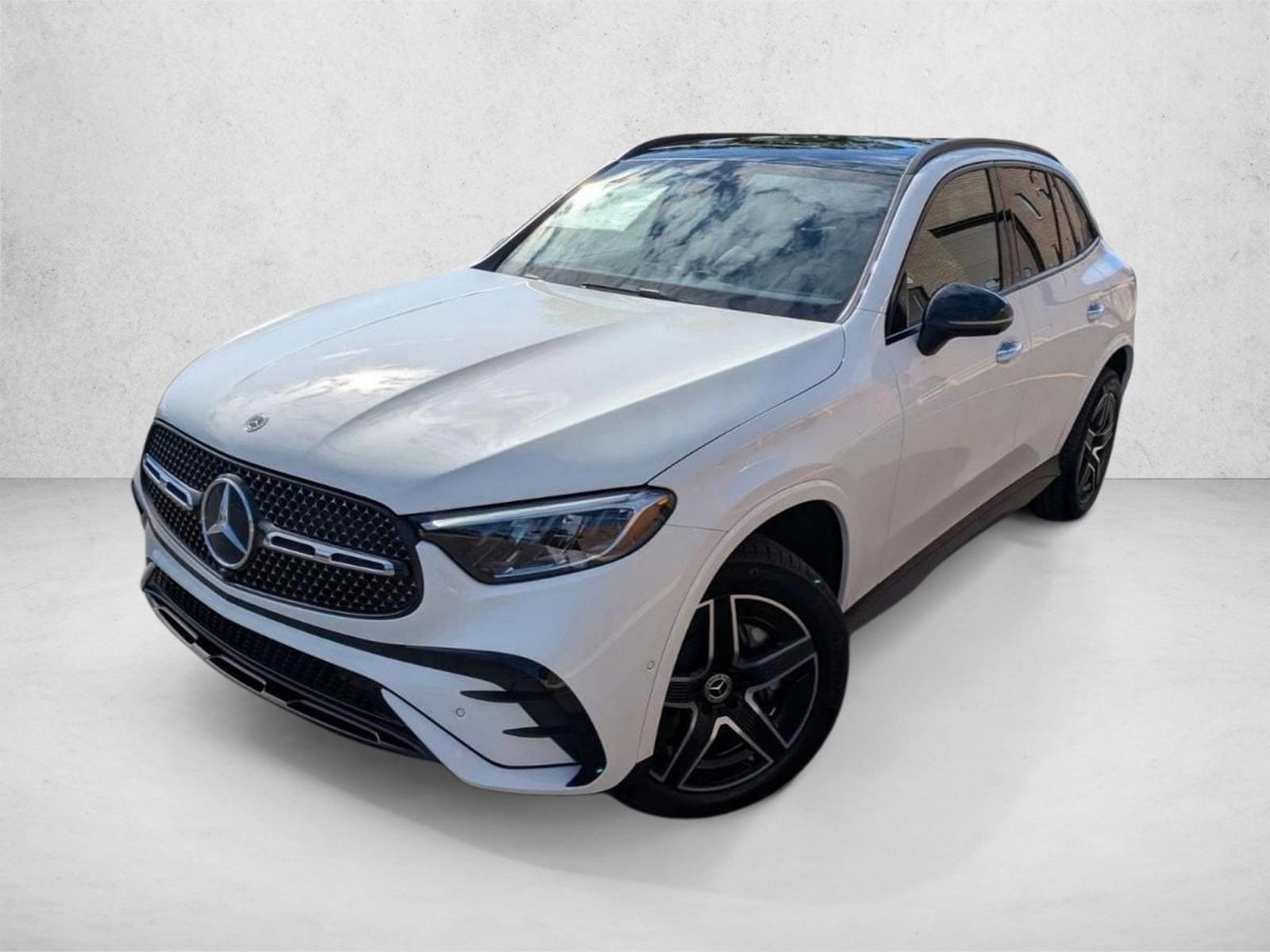 2026 Mercedes-Benz GLC Base's photo