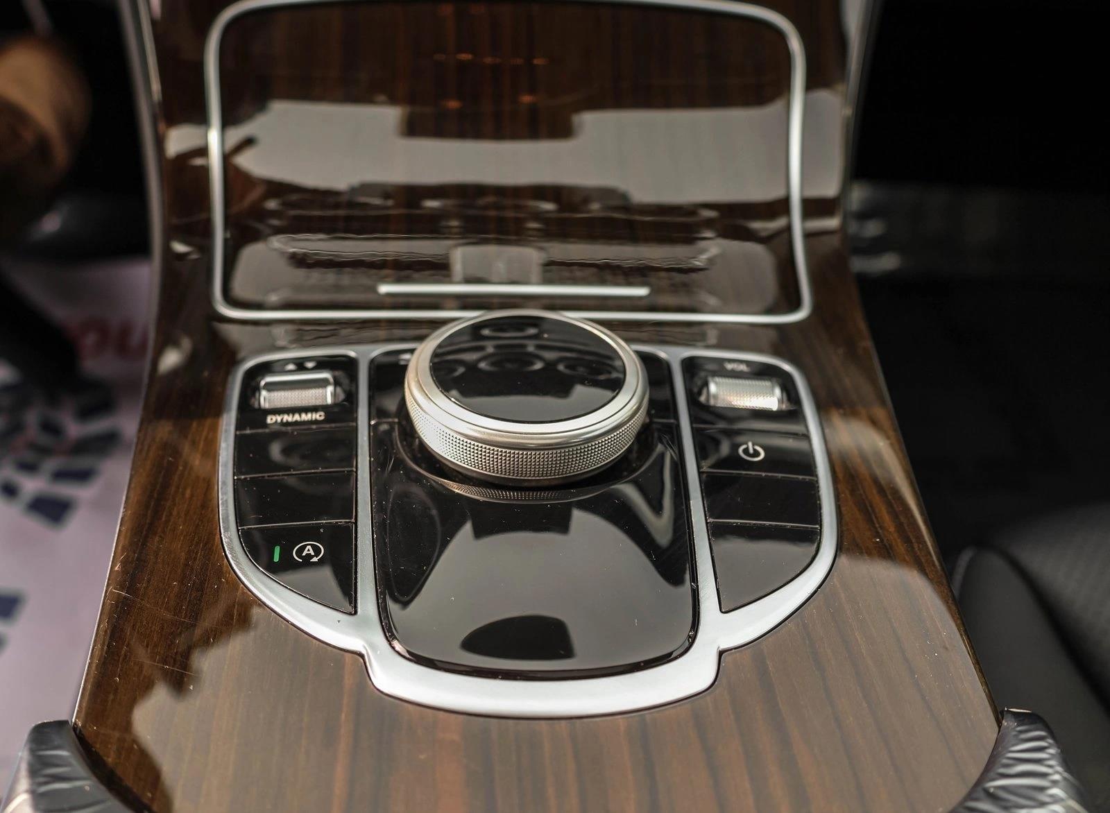 2017 MERCEDES-BENZ C-CLASS - Image 17