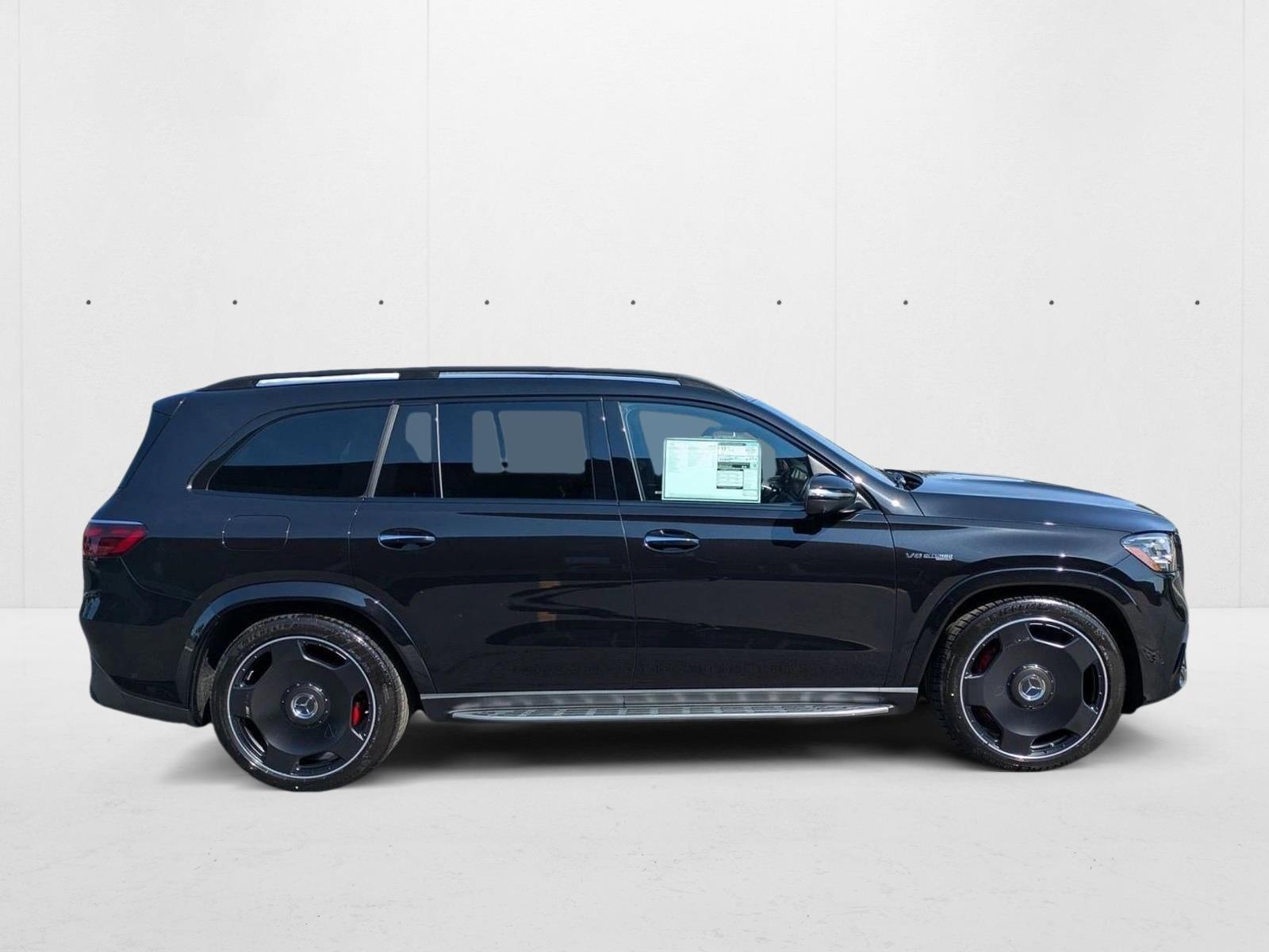 2026 Mercedes Benz GLS AMG 63 4MATIC photo 4