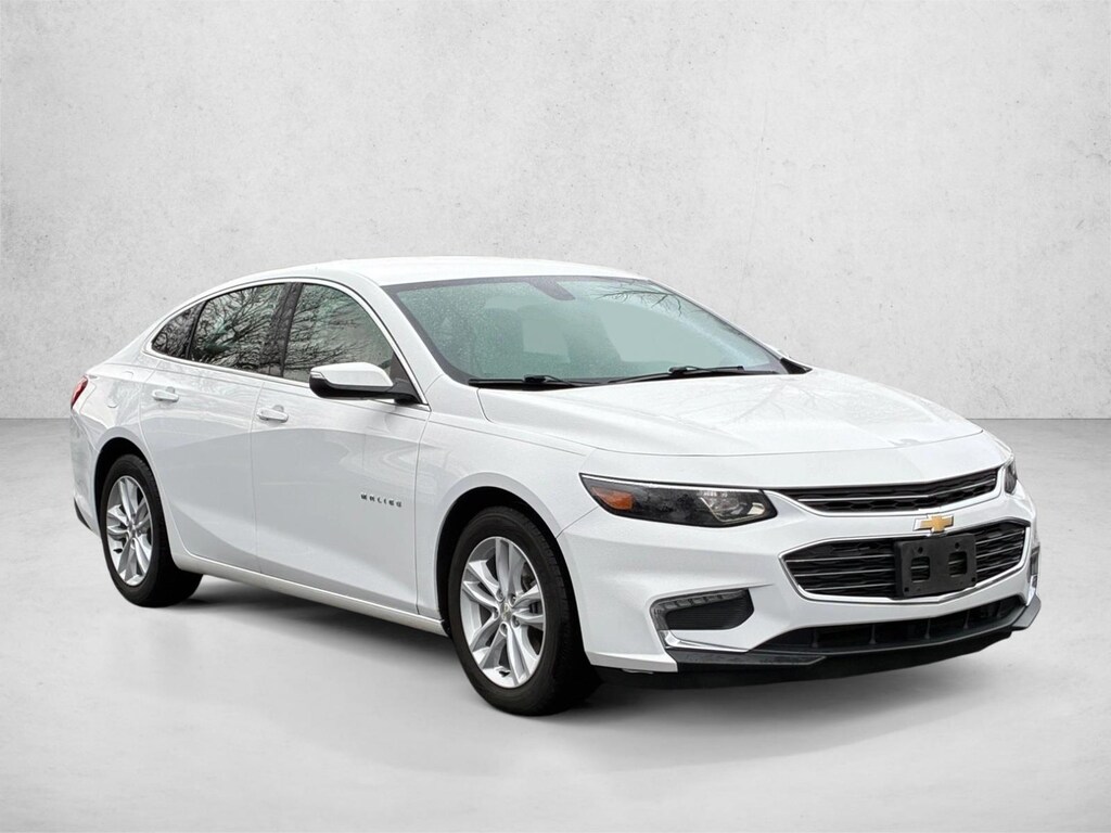 Used 2017 Chevrolet Malibu LT w/1LT Sedan