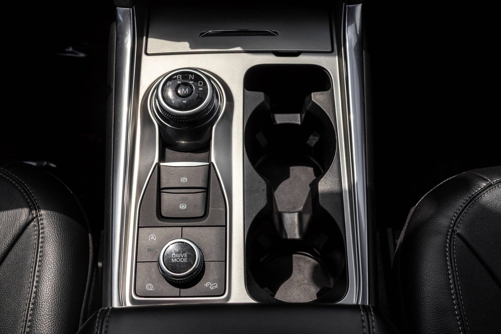 2020 Ford Explorer Limited - Photo 17