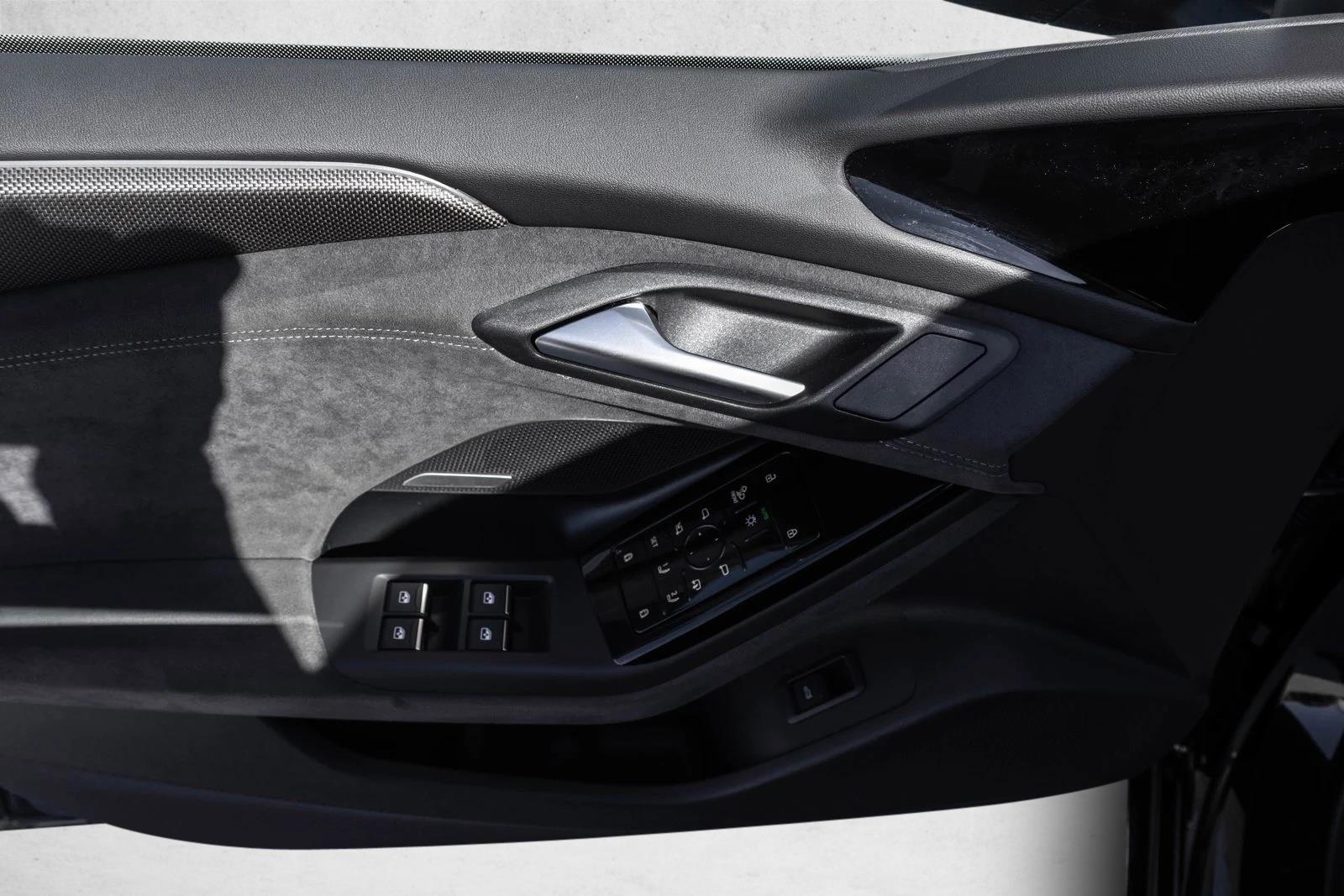 2025 AUDI S6 - Image 12