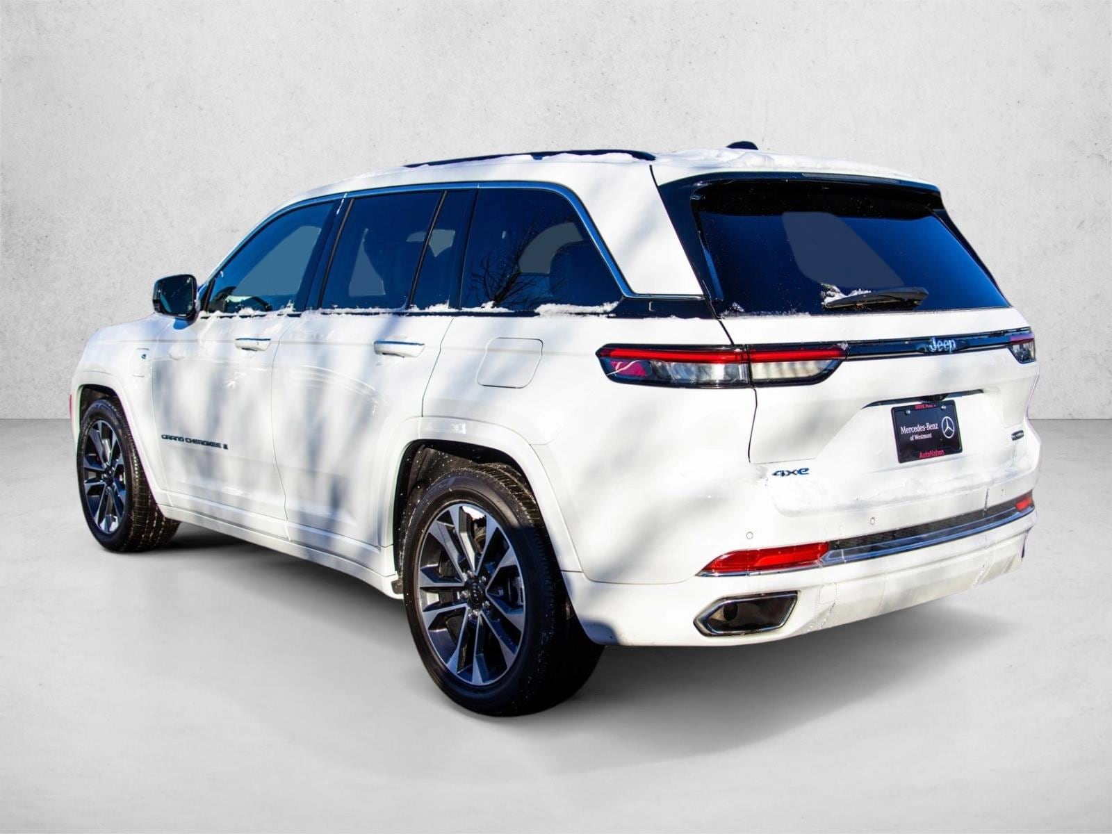 2023 JEEP GRAND CHEROKEE - Image 7