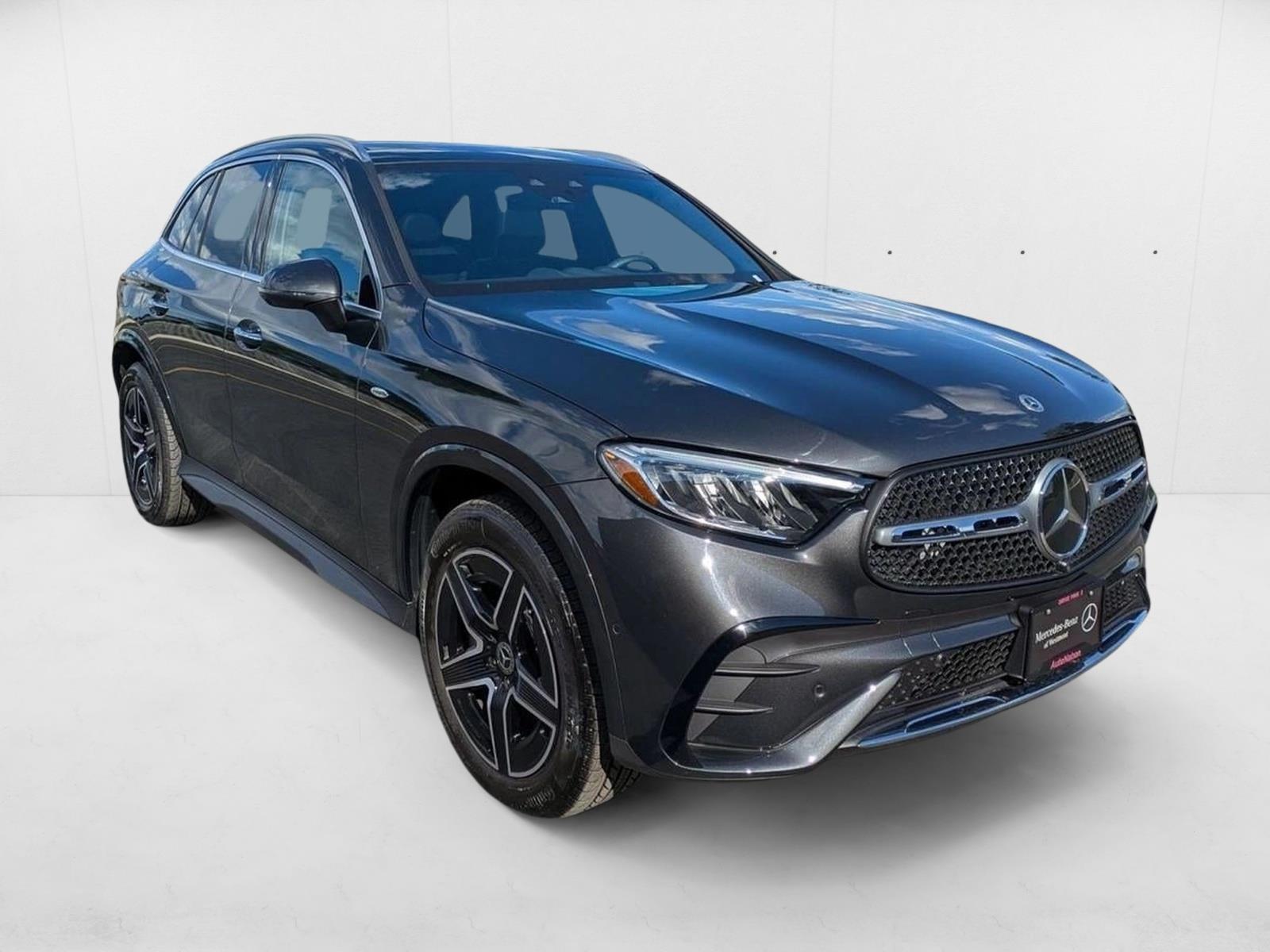 2025 Mercedes Benz GLC 350e 4MATIC photo 3