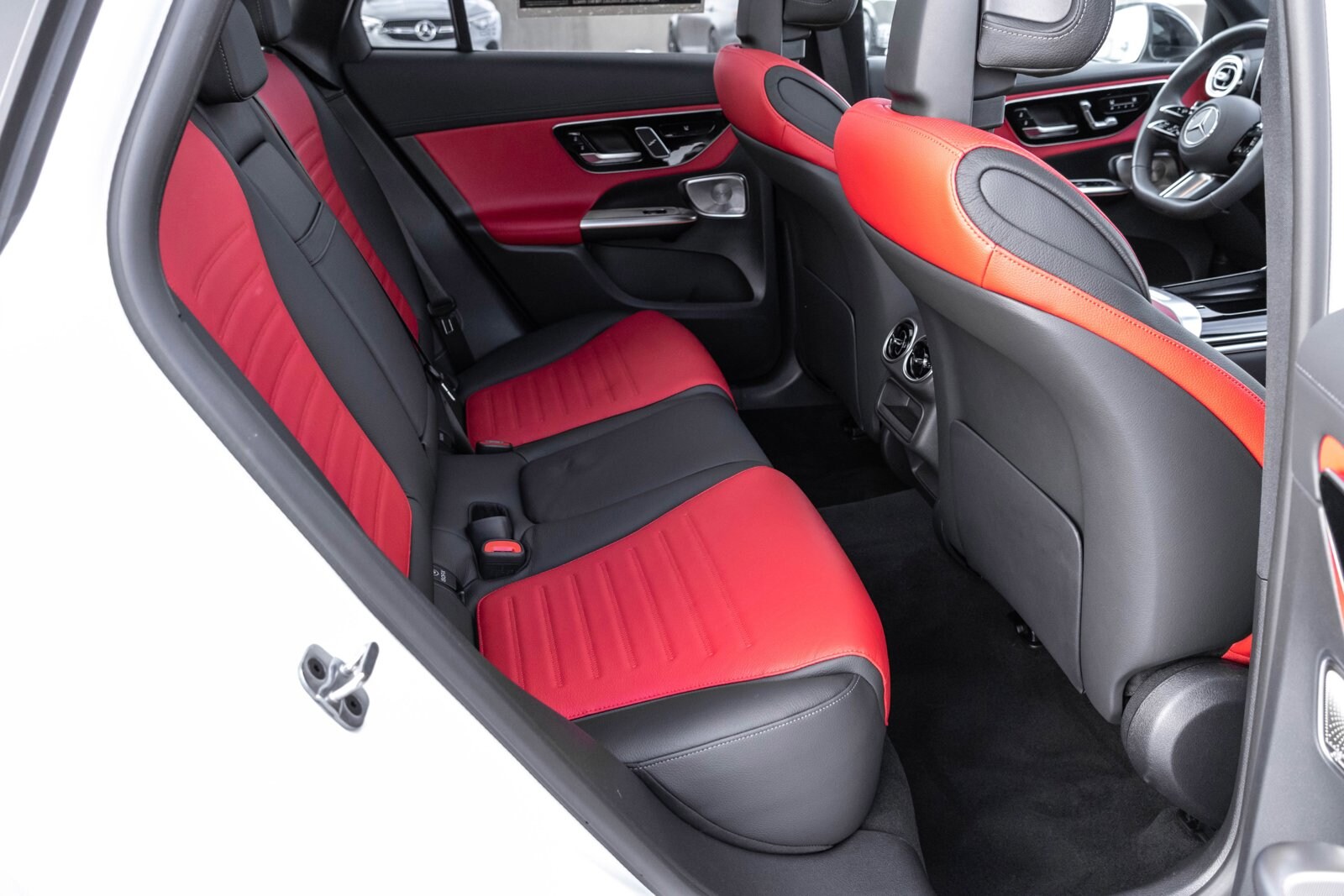 2025 MERCEDES-BENZ GLC-CLASS - Image 23