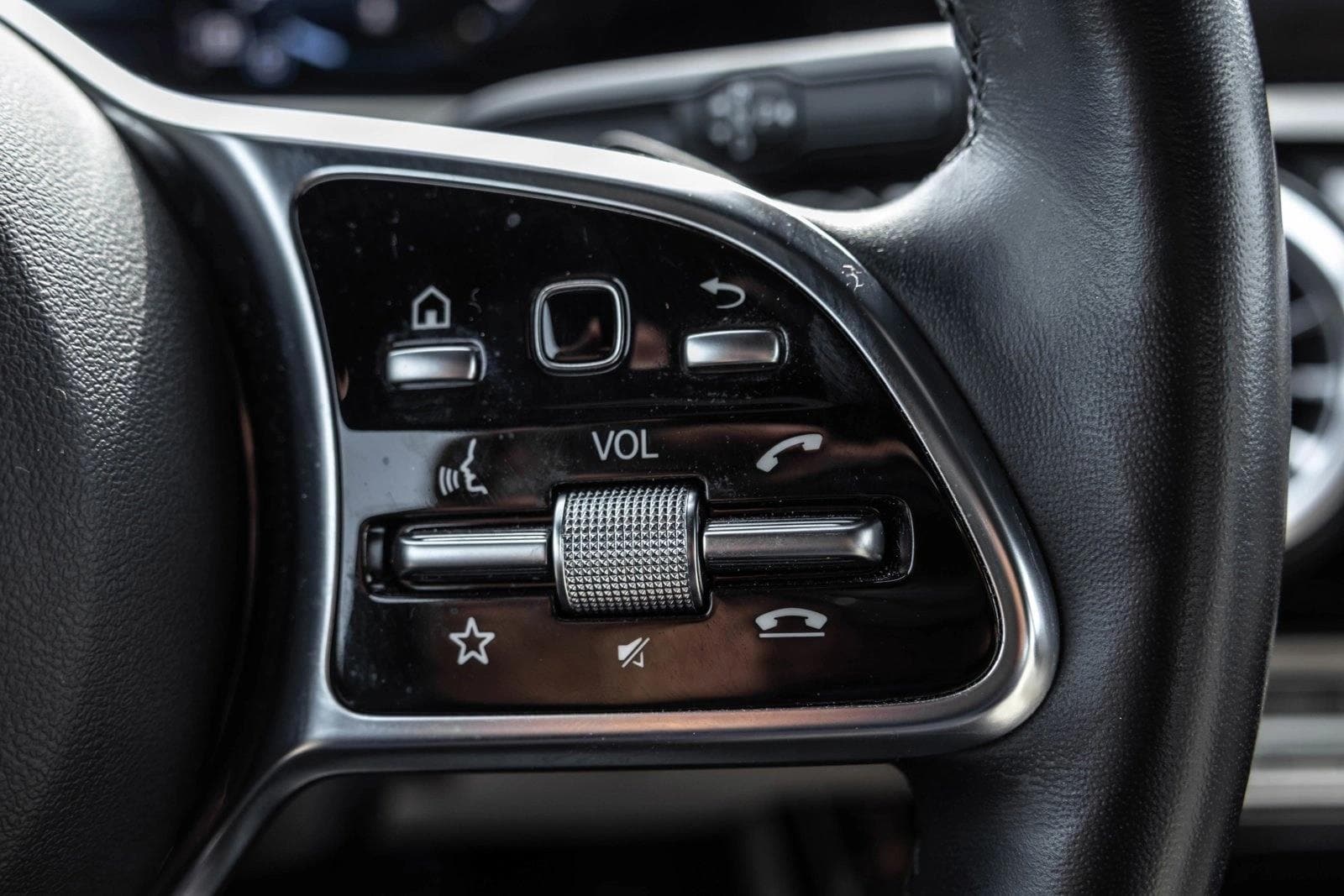 2023 MERCEDES-BENZ CLA-CLASS - Image 17