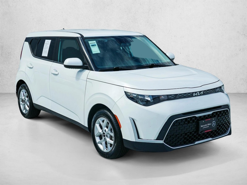 Used 2024 Kia Soul LX Hatchback