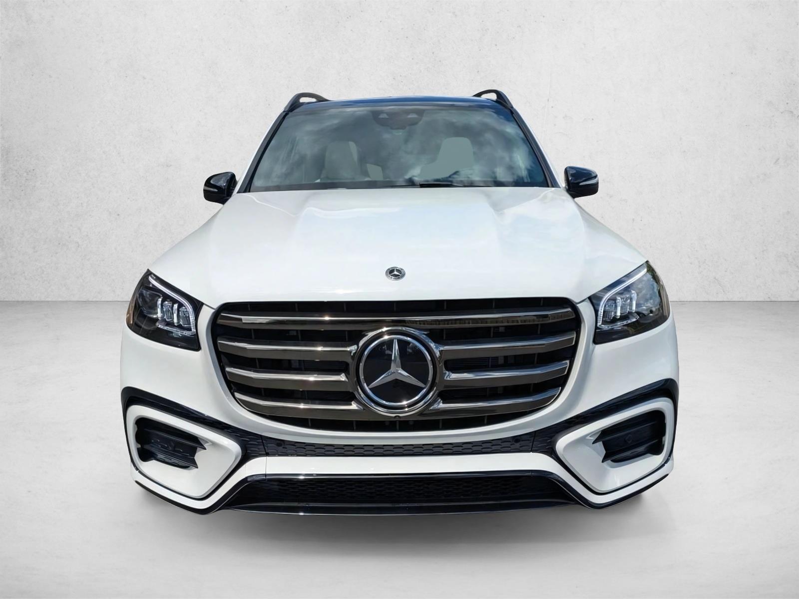 2025 Mercedes Benz GLS 450 4MATIC photo 2