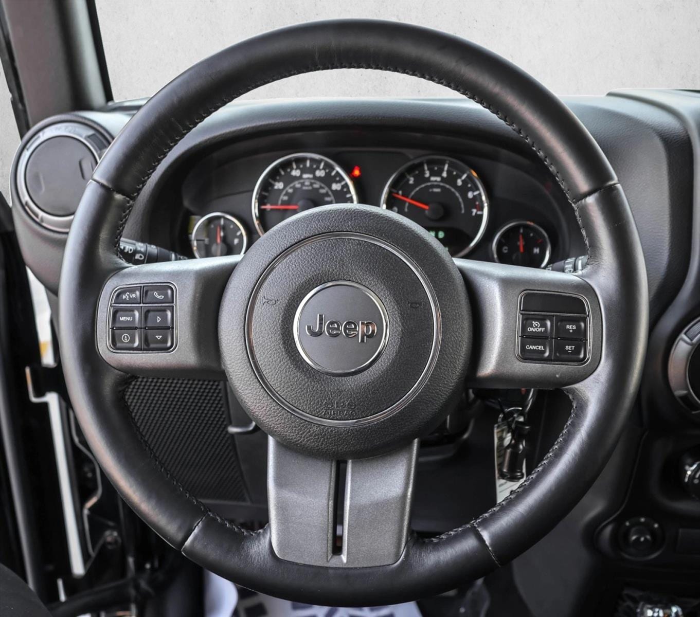 2016 JEEP WRANGLER - Image 13