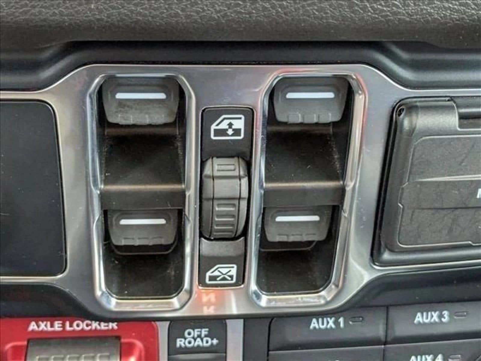 2024 JEEP WRANGLER - Image 25