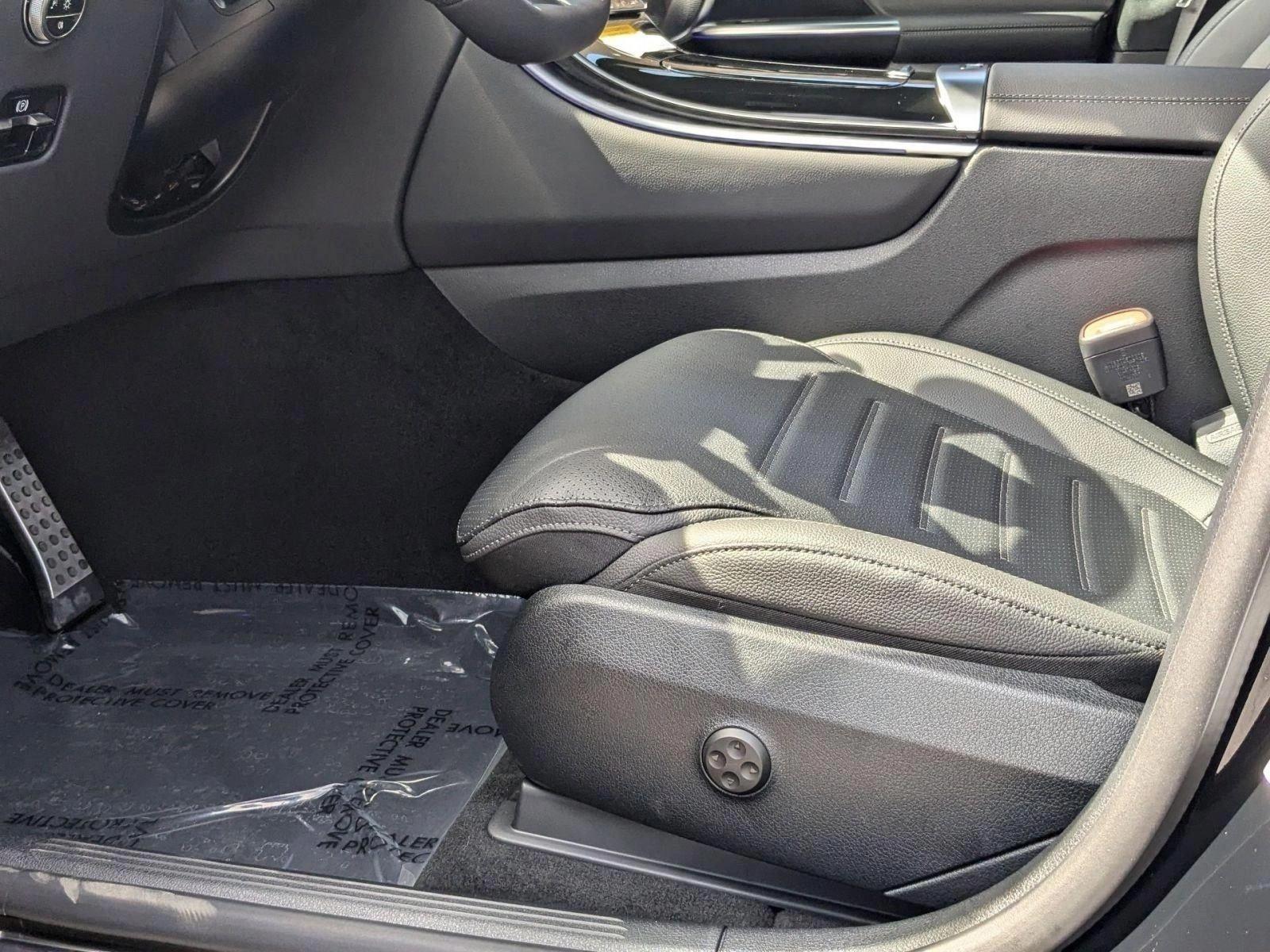 2025 Mercedes Benz GLC 300 AMG photo 3