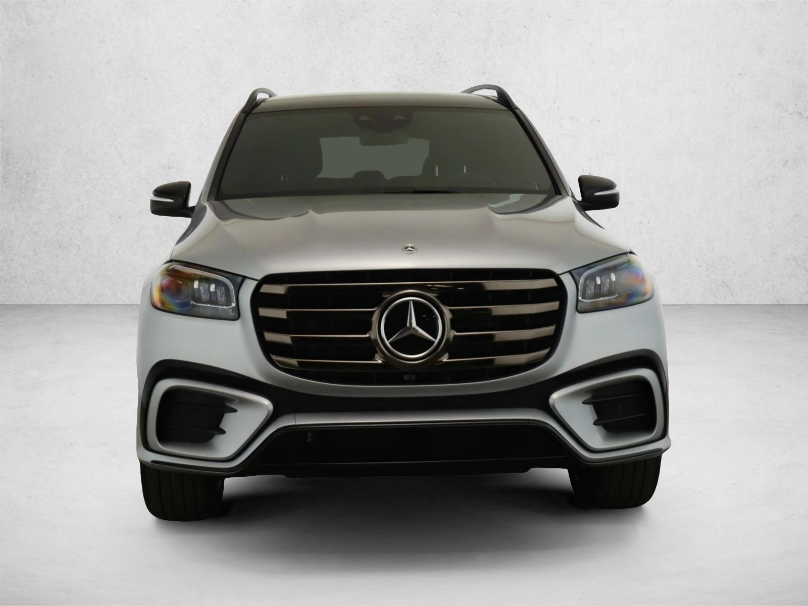 2025 Mercedes Benz GLS 450 4MATIC photo 2