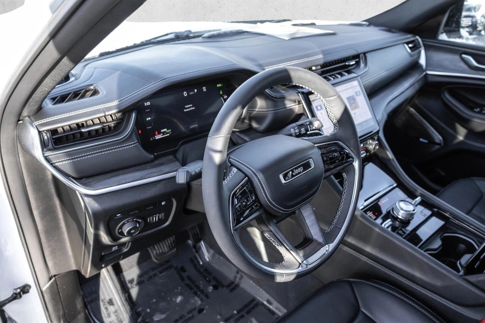 2023 JEEP GRAND CHEROKEE - Image 10