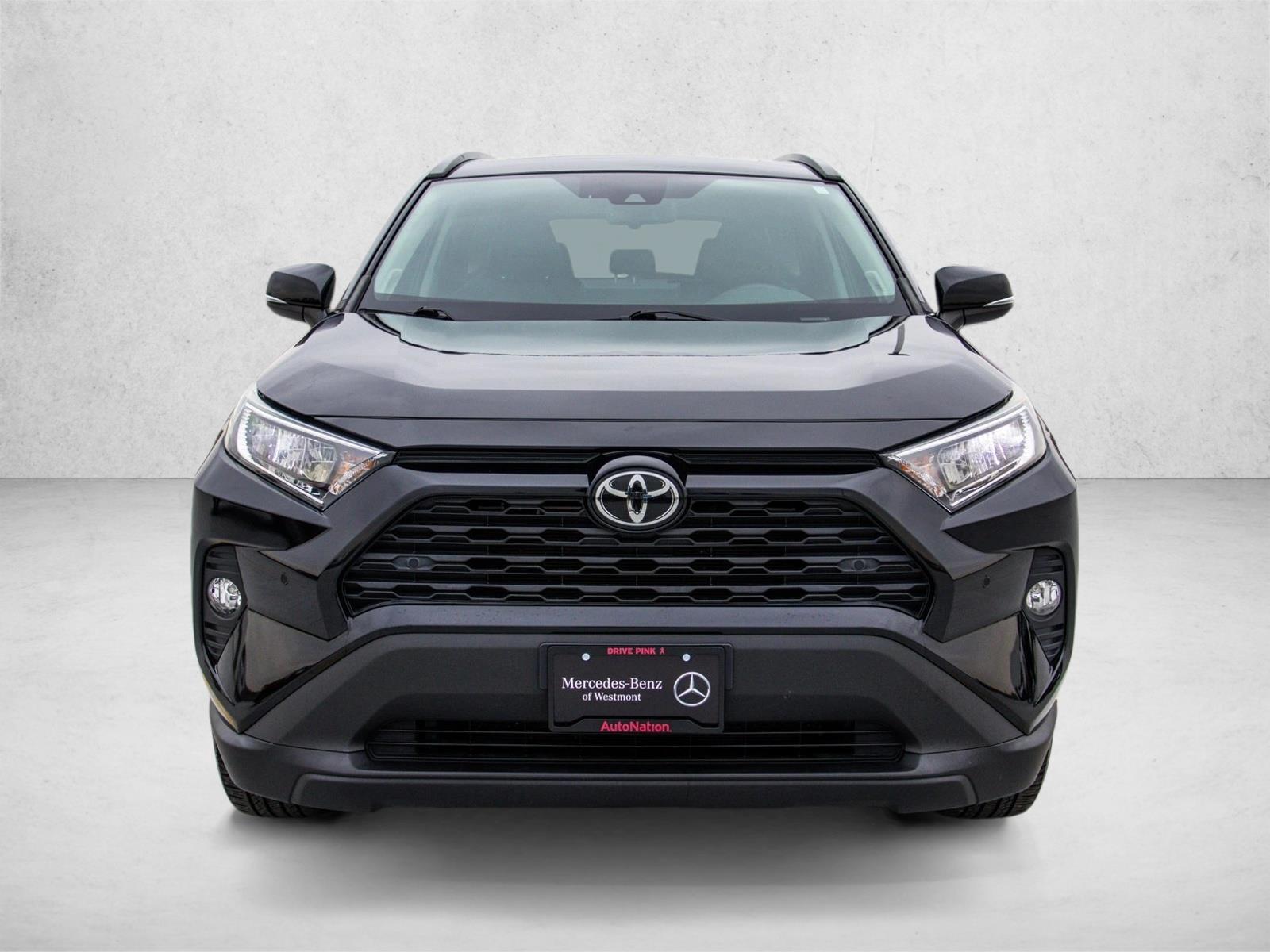 2019 Toyota RAV4 XLE Premium photo 2