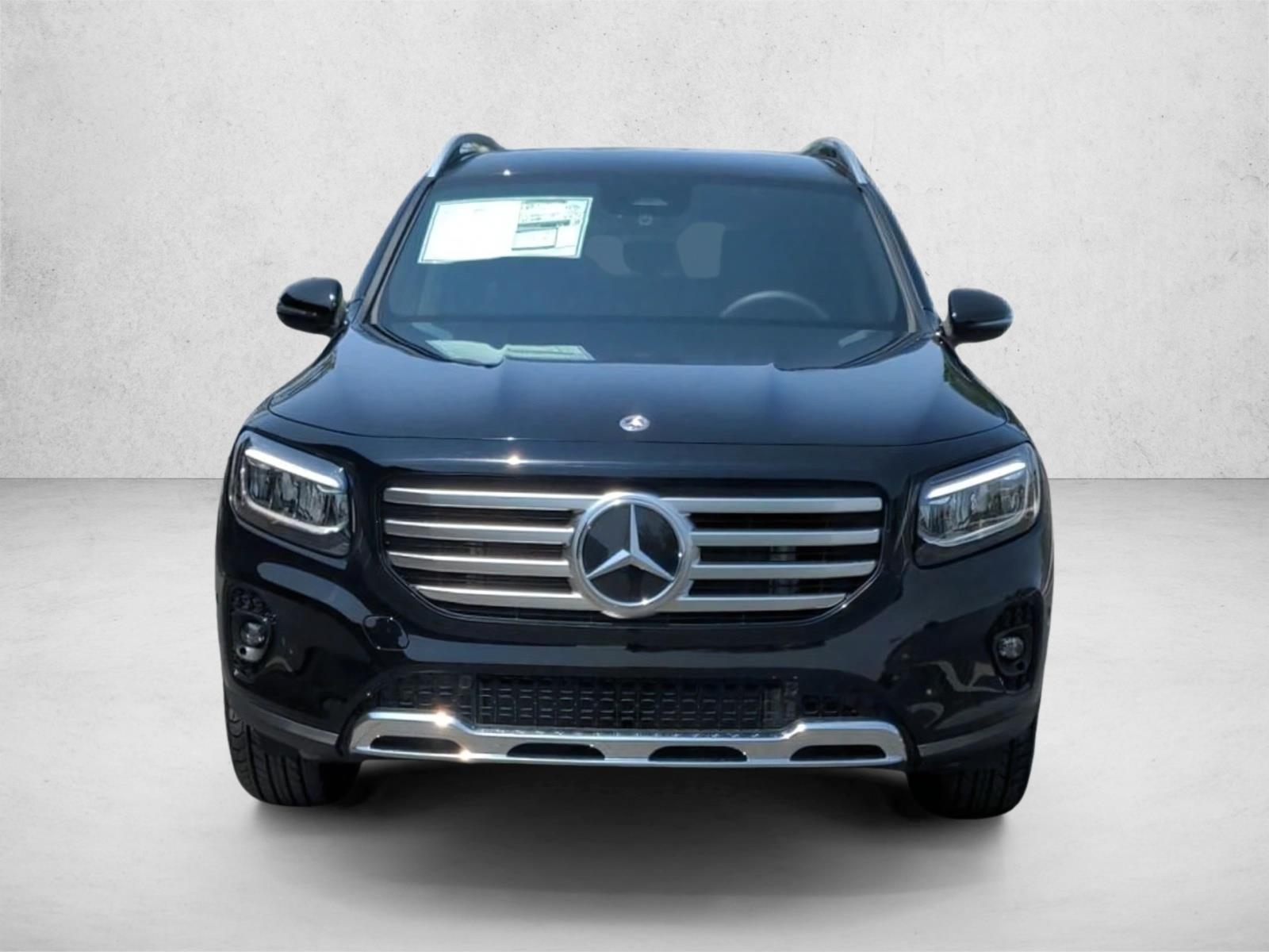 2025 Mercedes Benz GLB 250 4MATIC photo 2