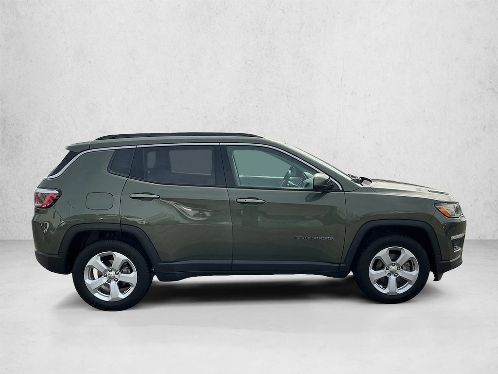 Used 2018 Jeep Compass Latitude FWD SUV