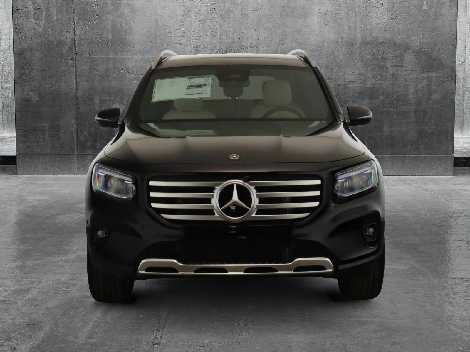 2025 Mercedes Benz GLB 250 4MATIC photo 2