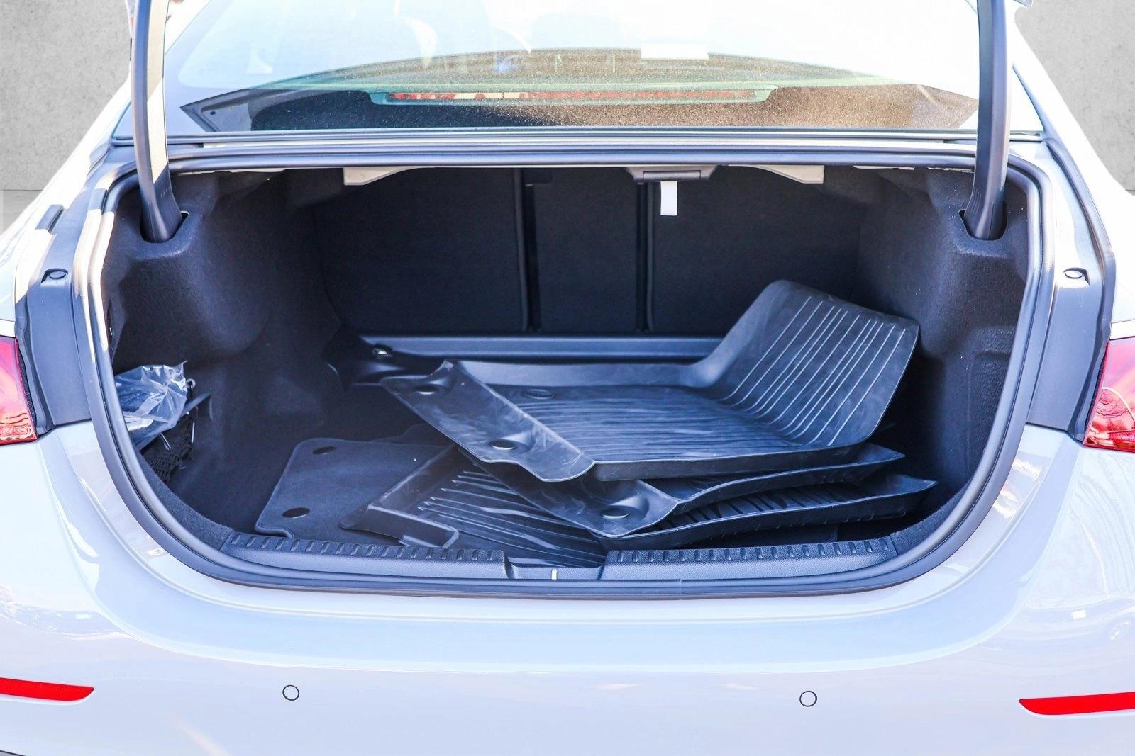 2025 MERCEDES-BENZ E-CLASS - Image 29