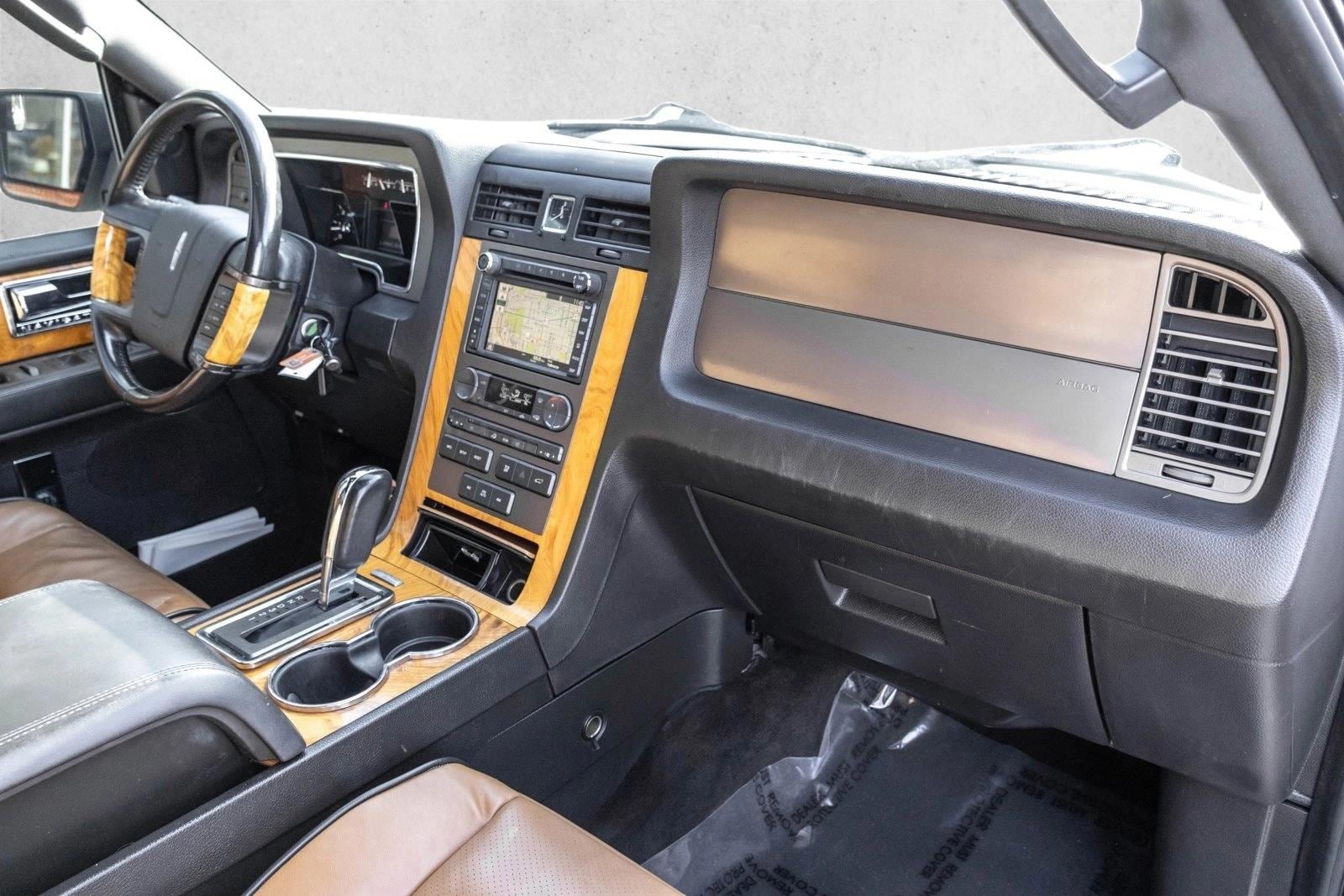 2013 LINCOLN NAVIGATOR - Image 27