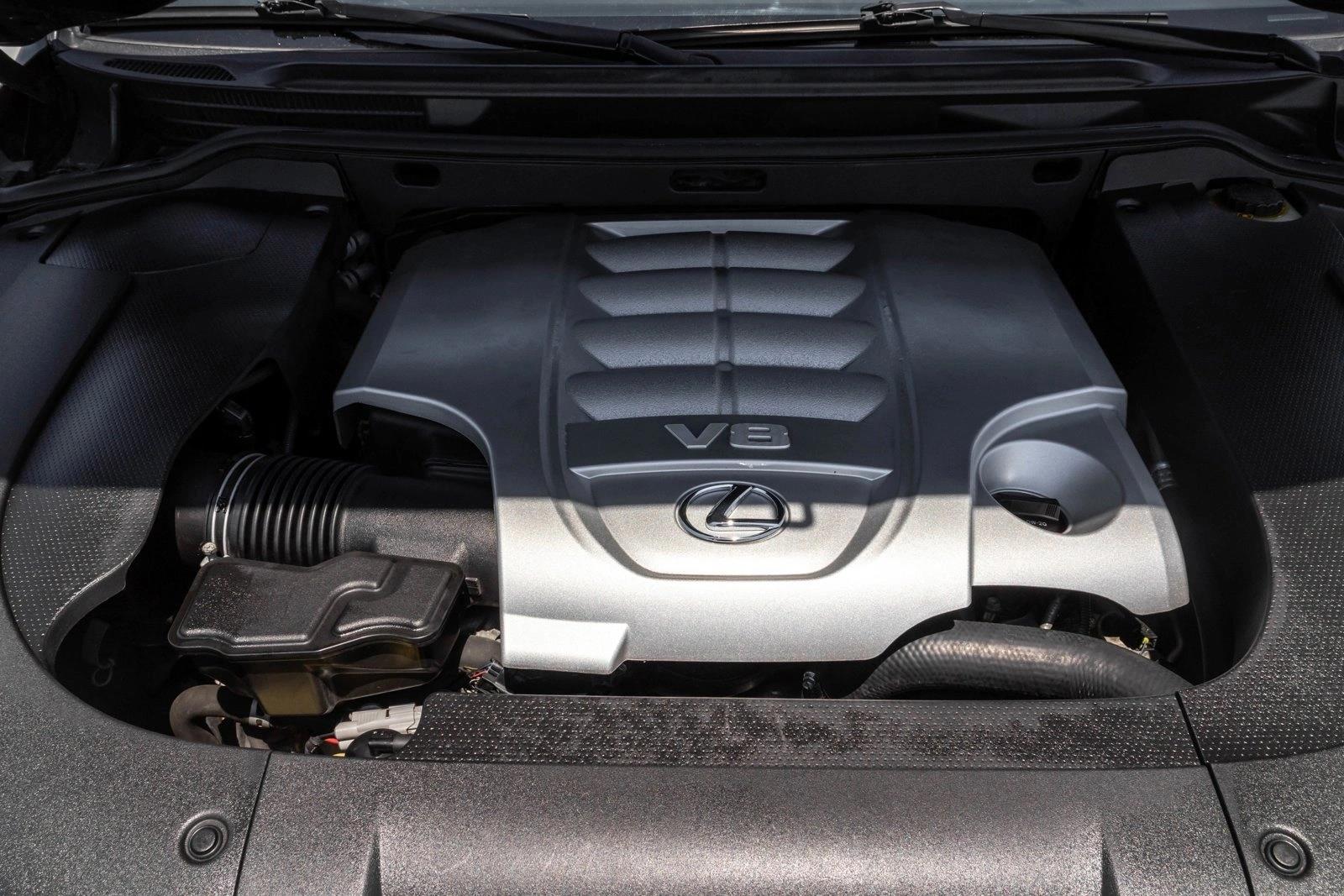 2013 Lexus LX 570 - Photo 28