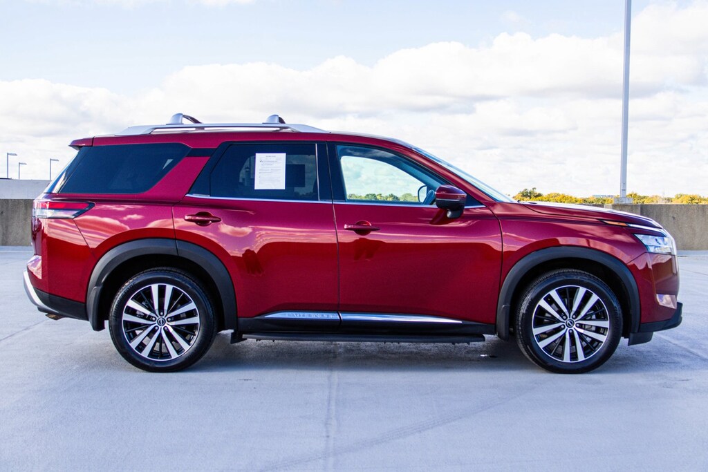 Used 2023 Nissan Pathfinder Platinum SUV