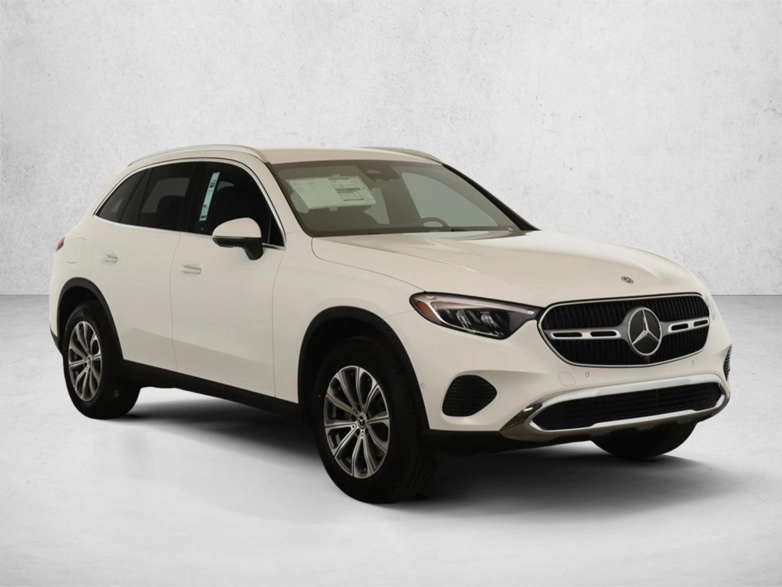 2025 Mercedes Benz GLC 300 4MATIC photo 3