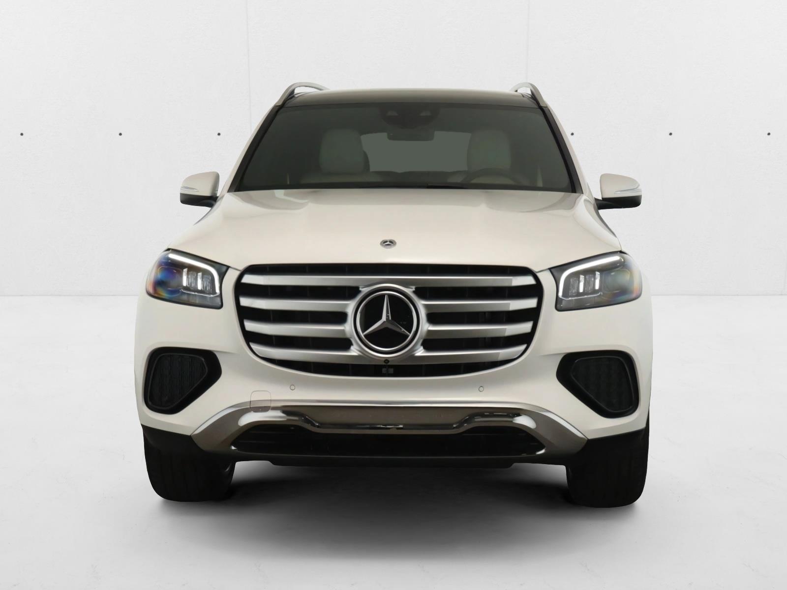 2025 Mercedes Benz GLS 450 4MATIC photo 2