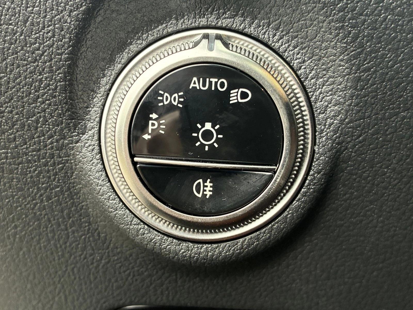 2026 MERCEDES-BENZ C-CLASS - Image 13