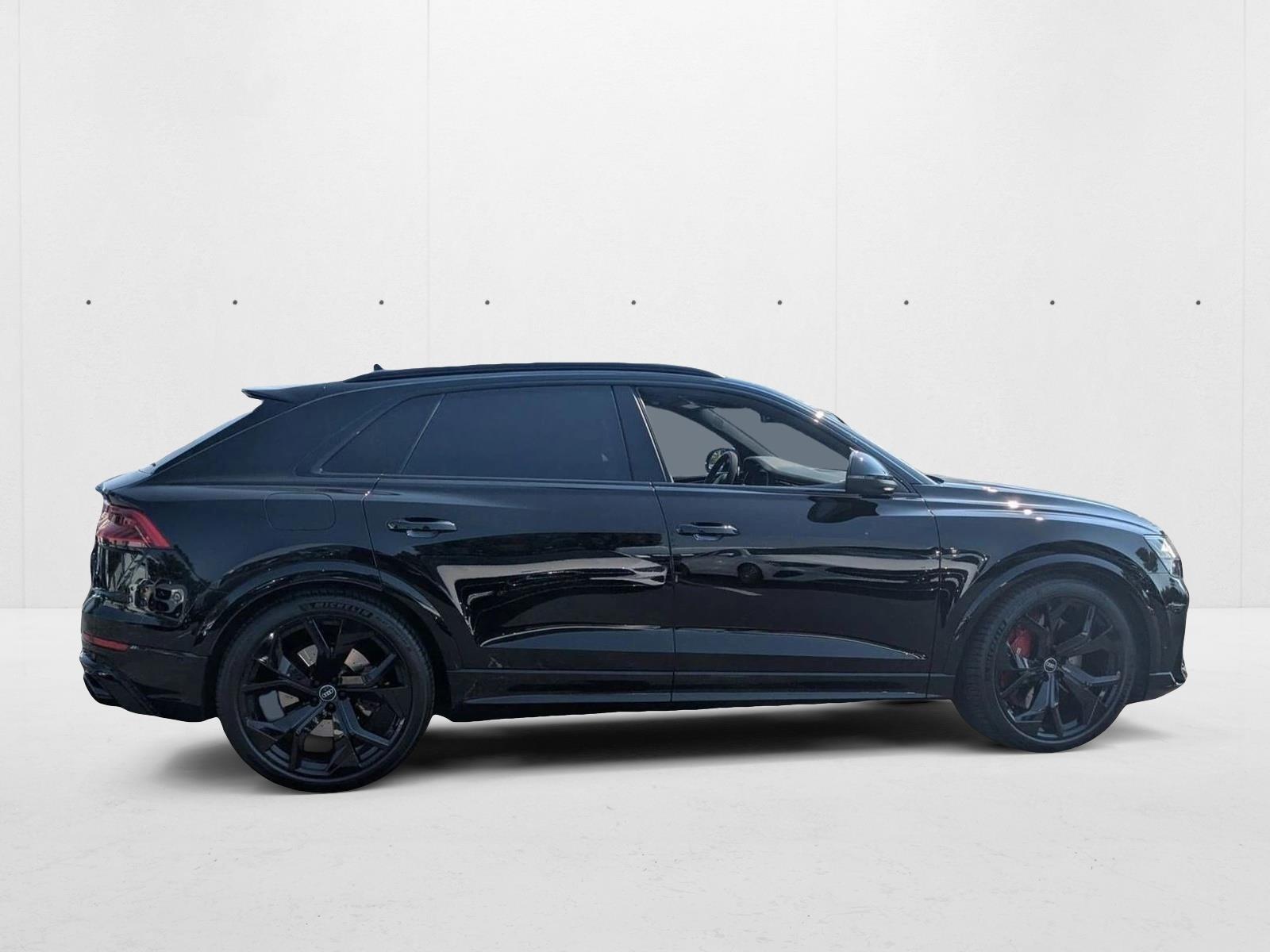 2021 Audi RS Q8 photo 4