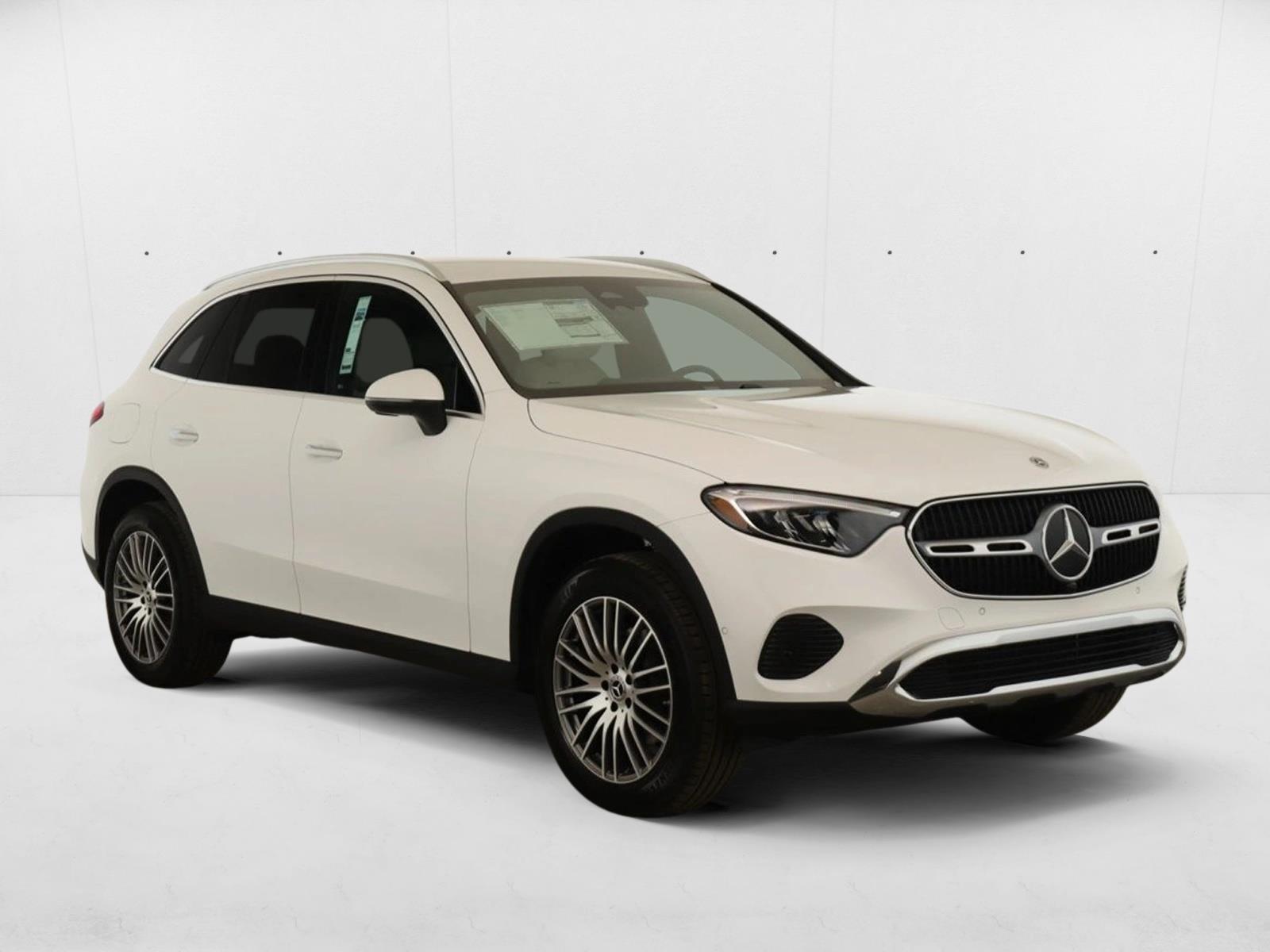 2025 Mercedes Benz GLC 300 4MATIC photo 3