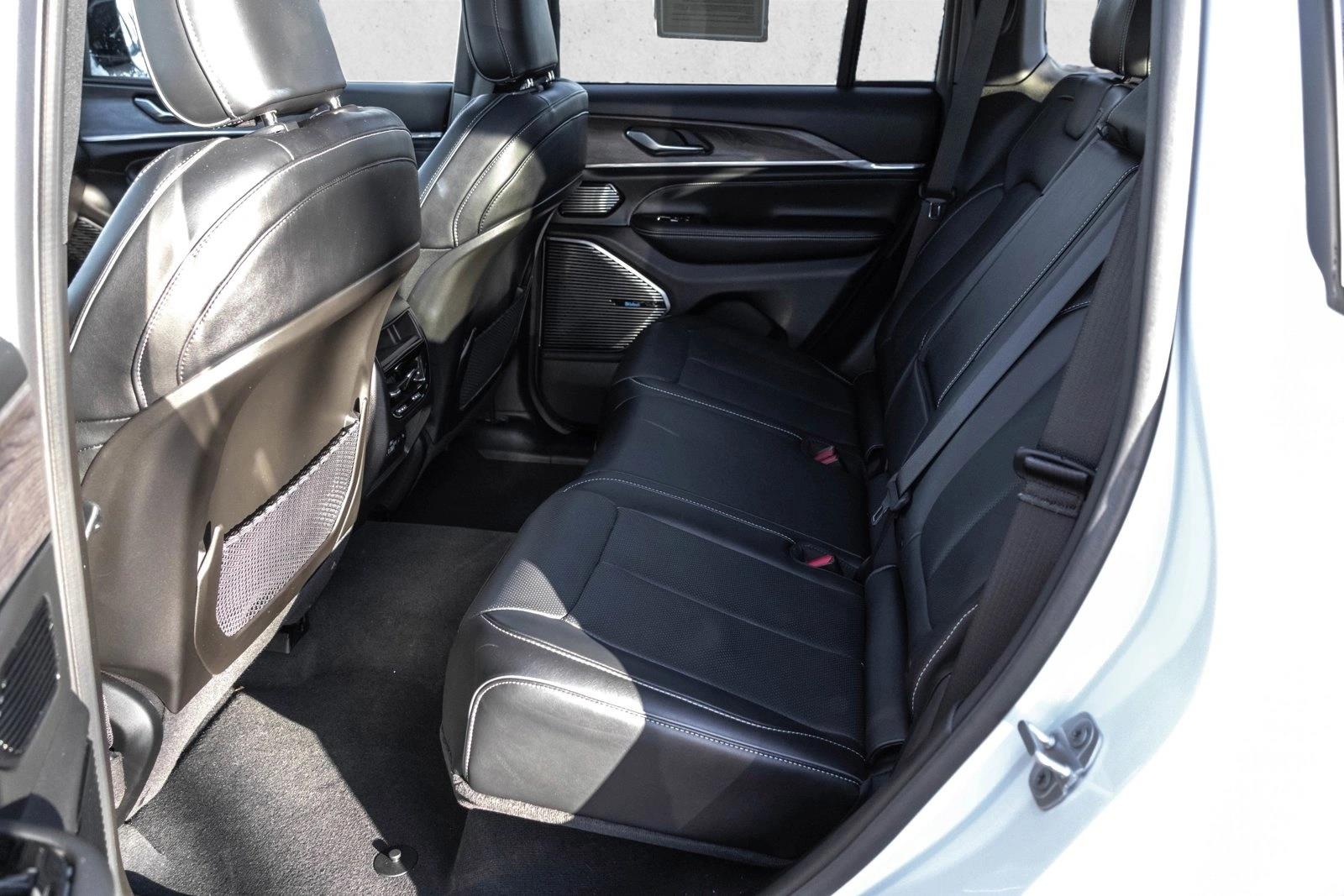 2023 JEEP GRAND CHEROKEE - Image 21