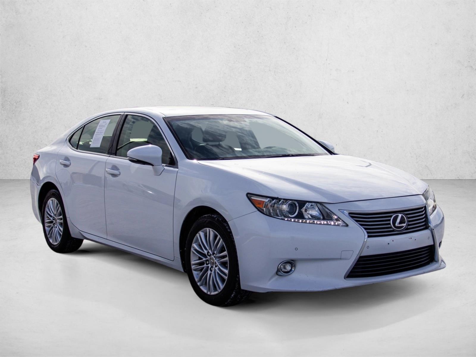 2014 Lexus ES 350 photo 3