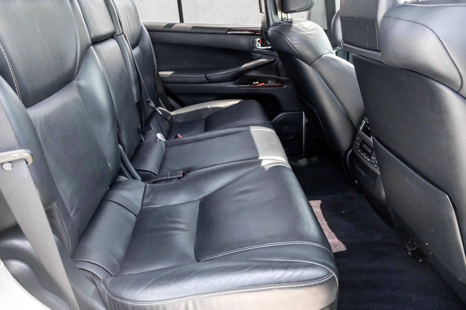 2013 Lexus LX 570 - Photo 25