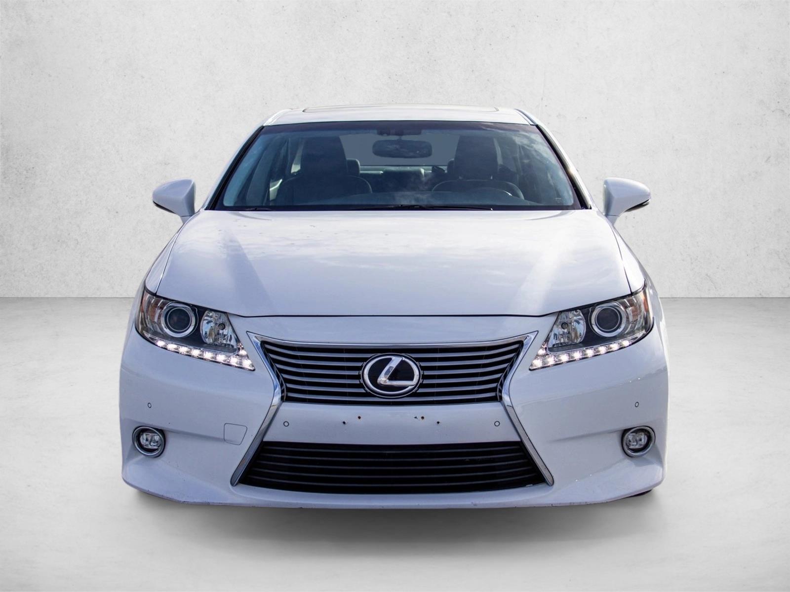 2014 Lexus ES 350 photo 2