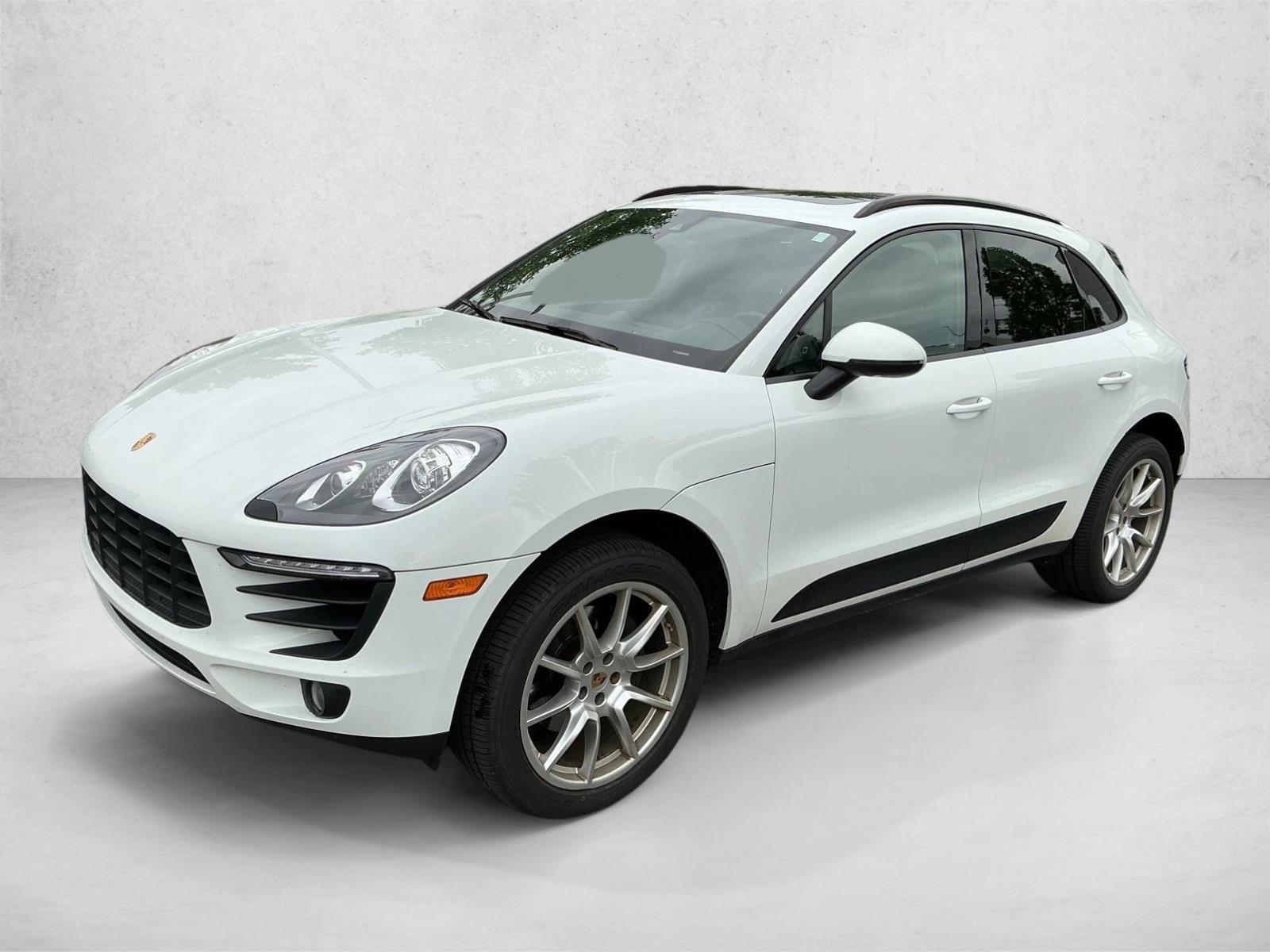 2018 Porsche Macan -'s photo