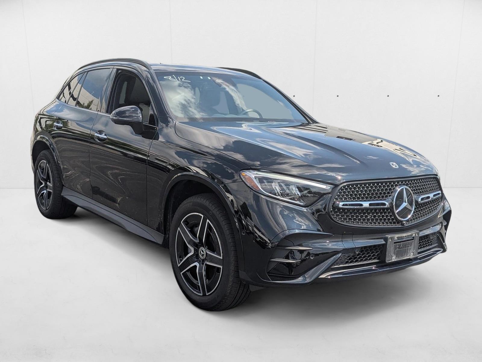 2023 Mercedes Benz GLC 300 AMG photo 3