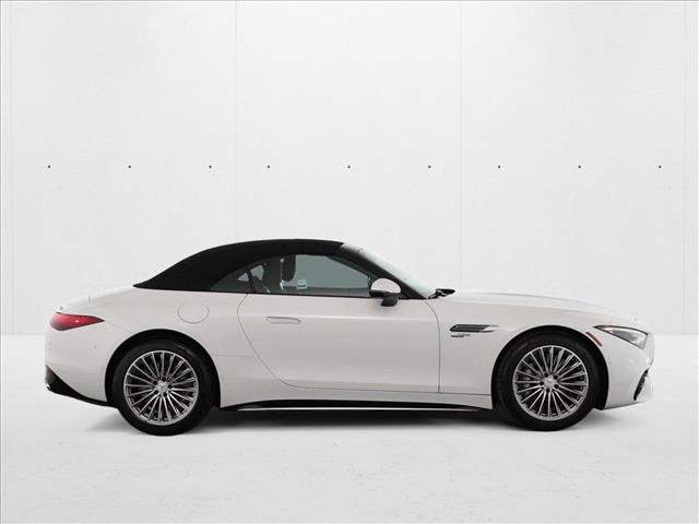 2025 Mercedes Benz SL AMG 43 photo 4