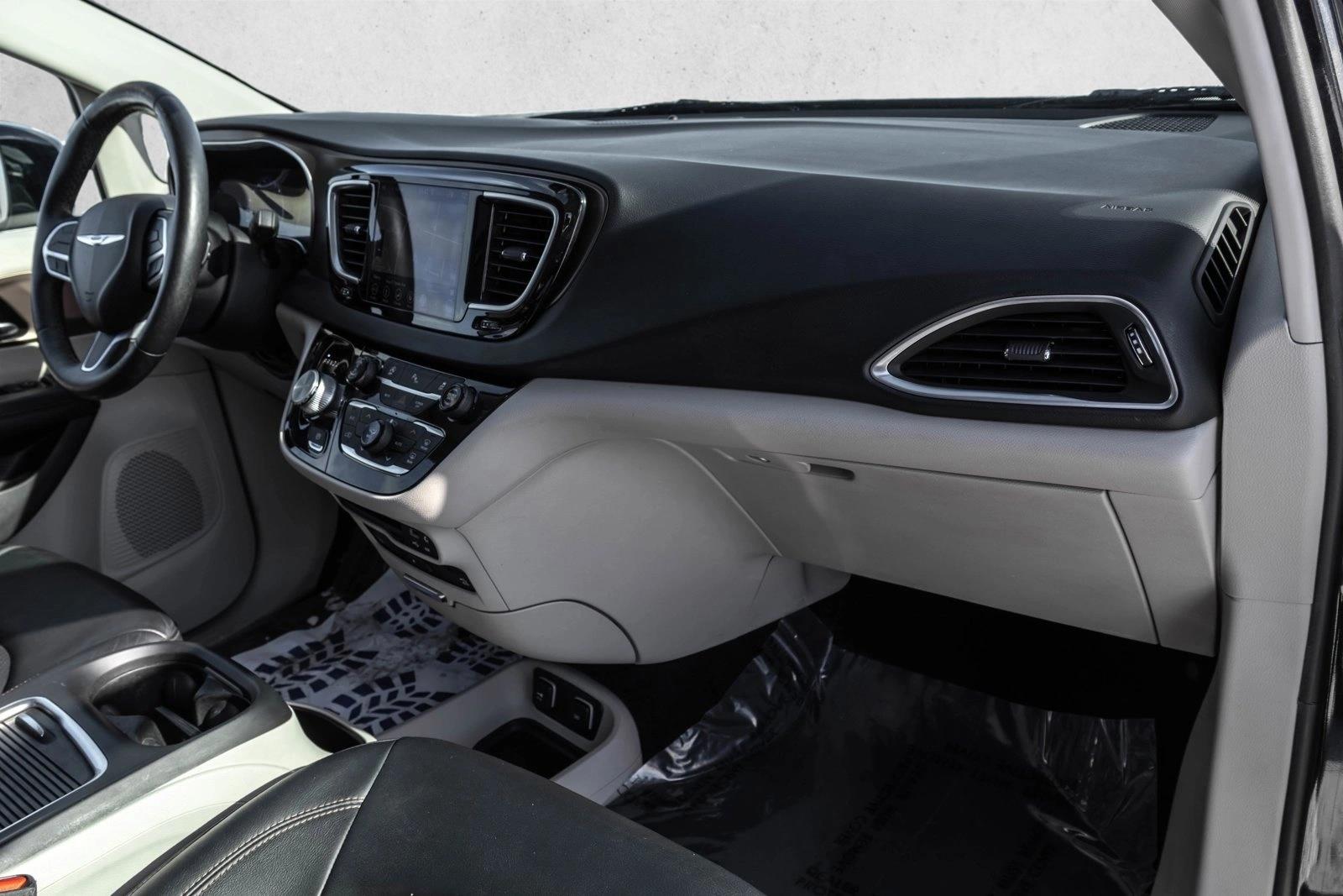 2019 CHRYSLER PACIFICA - Image 28