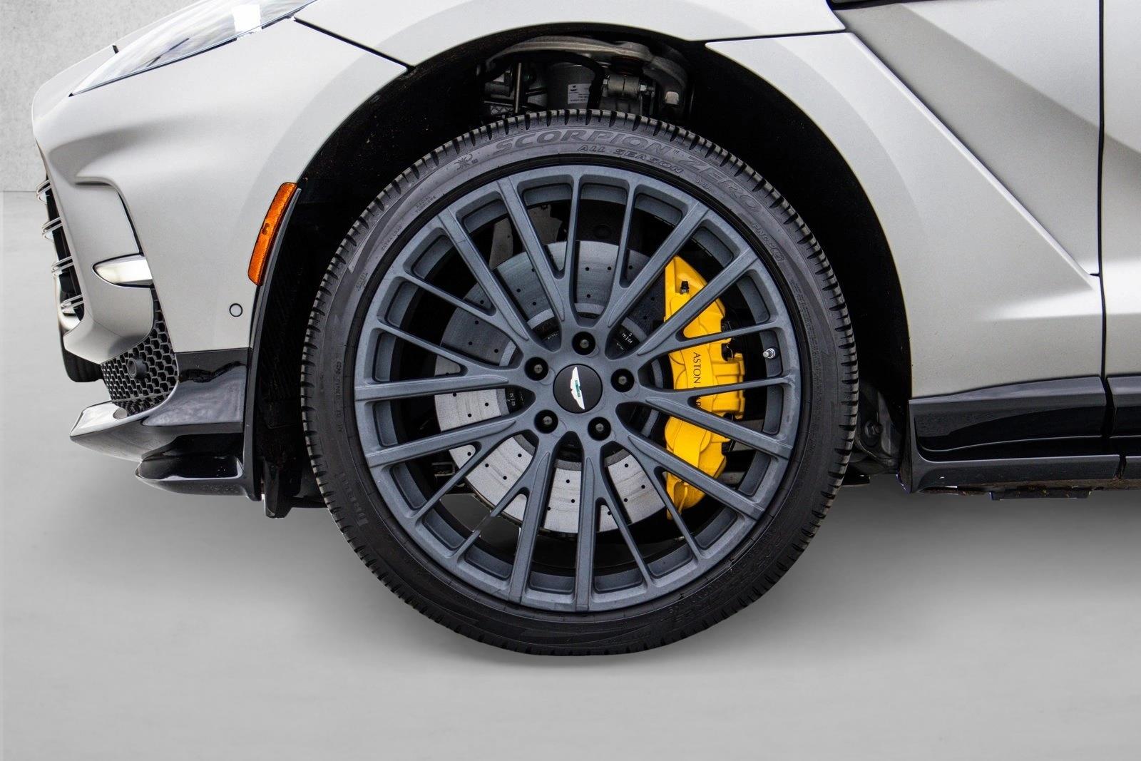 2024 ASTON MARTIN DBX - Image 9